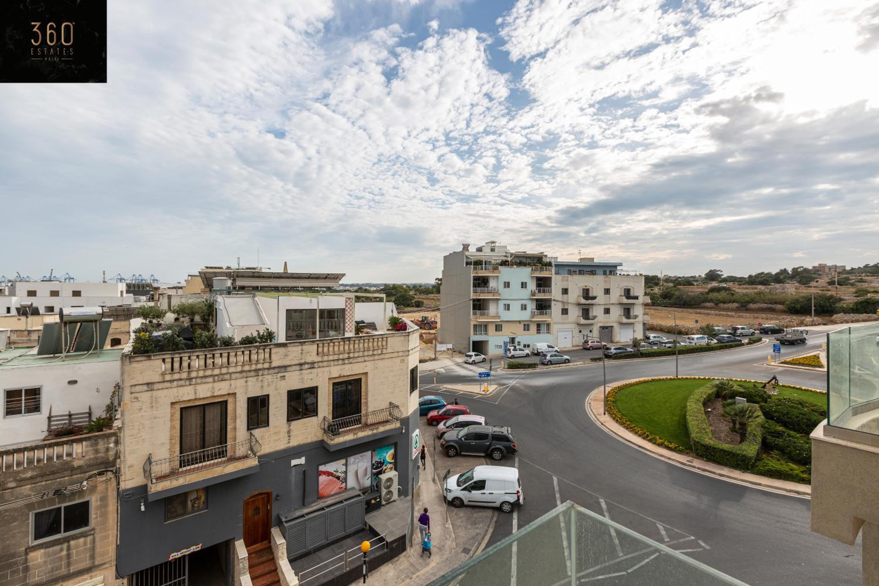 Lovely 2BR APT in a peaceful Neighbourhood w/WIFI by 360 Estates photo 3