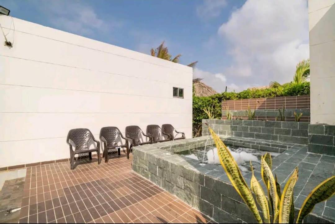 AGUAMARINA House