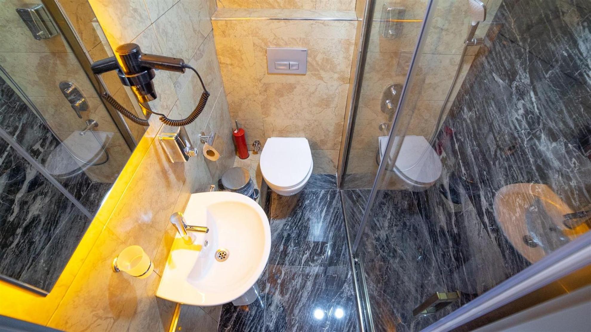 Blue Marina Hotel & Spa - Image 43