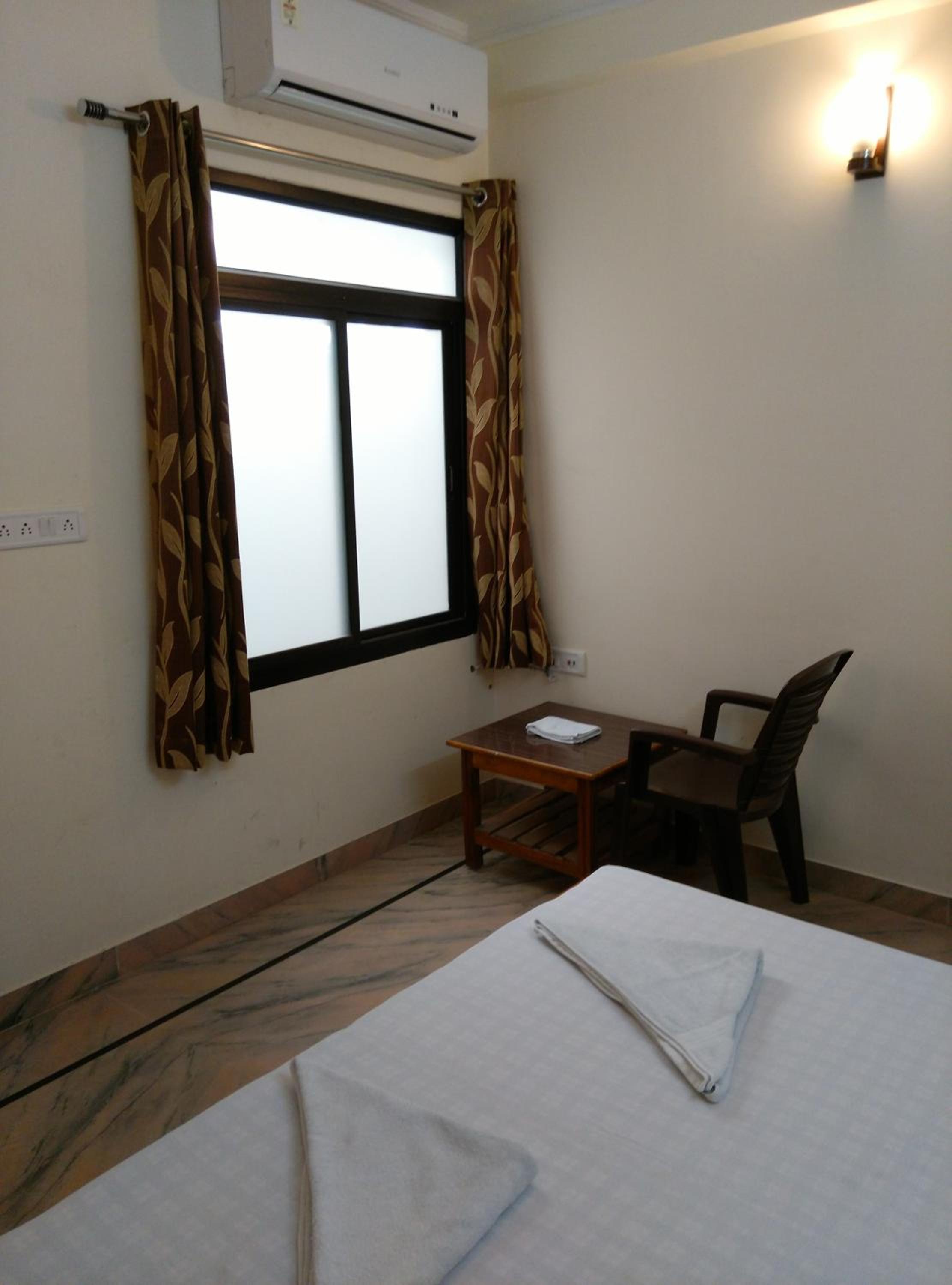 Madhav Guest House