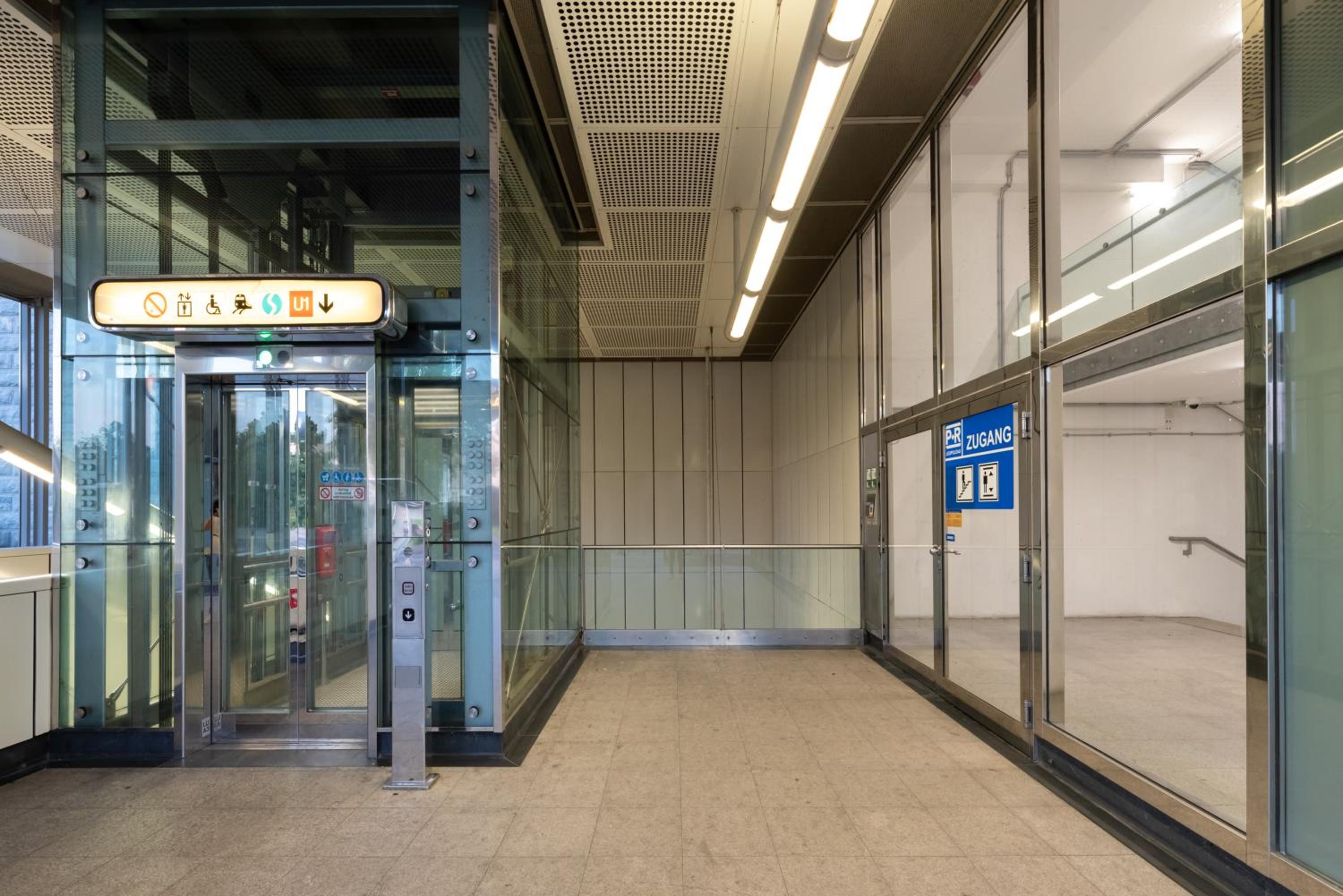 Grüne Ruhelage, 20 Minuten ins Zentrum und Parkgarage