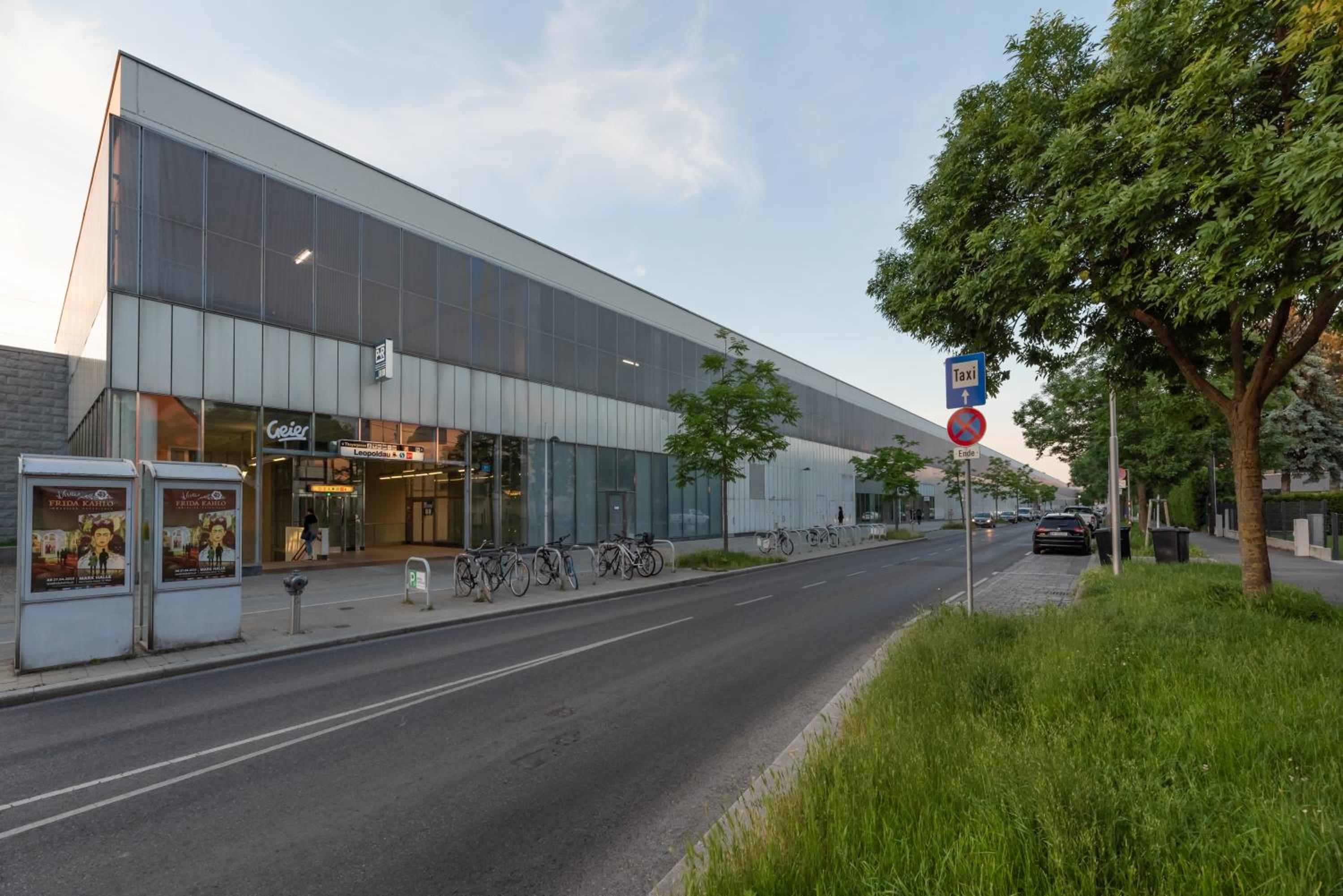 Grüne Ruhelage, 20 Minuten ins Zentrum und Parkgarage