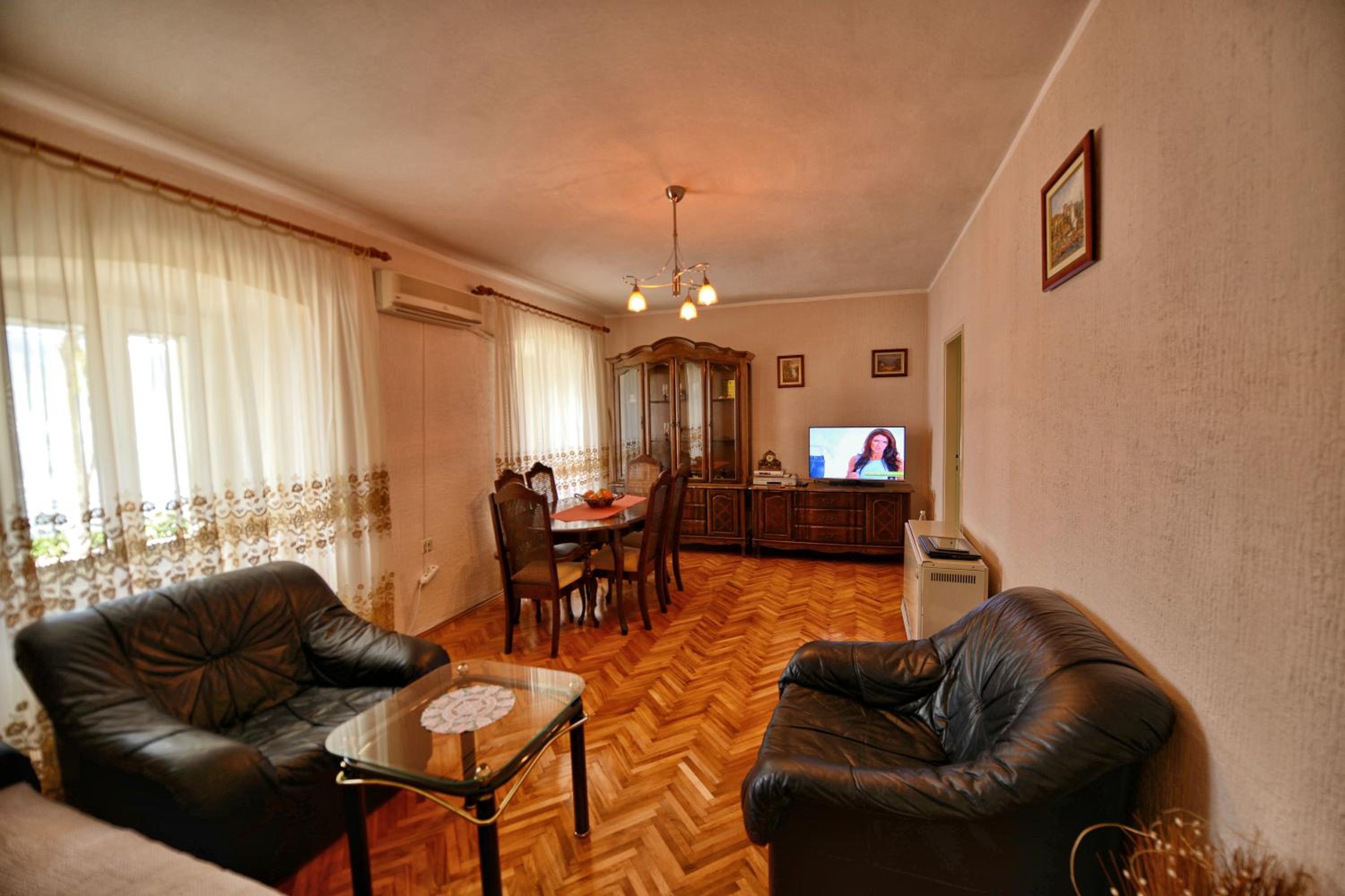 Apartments Goran