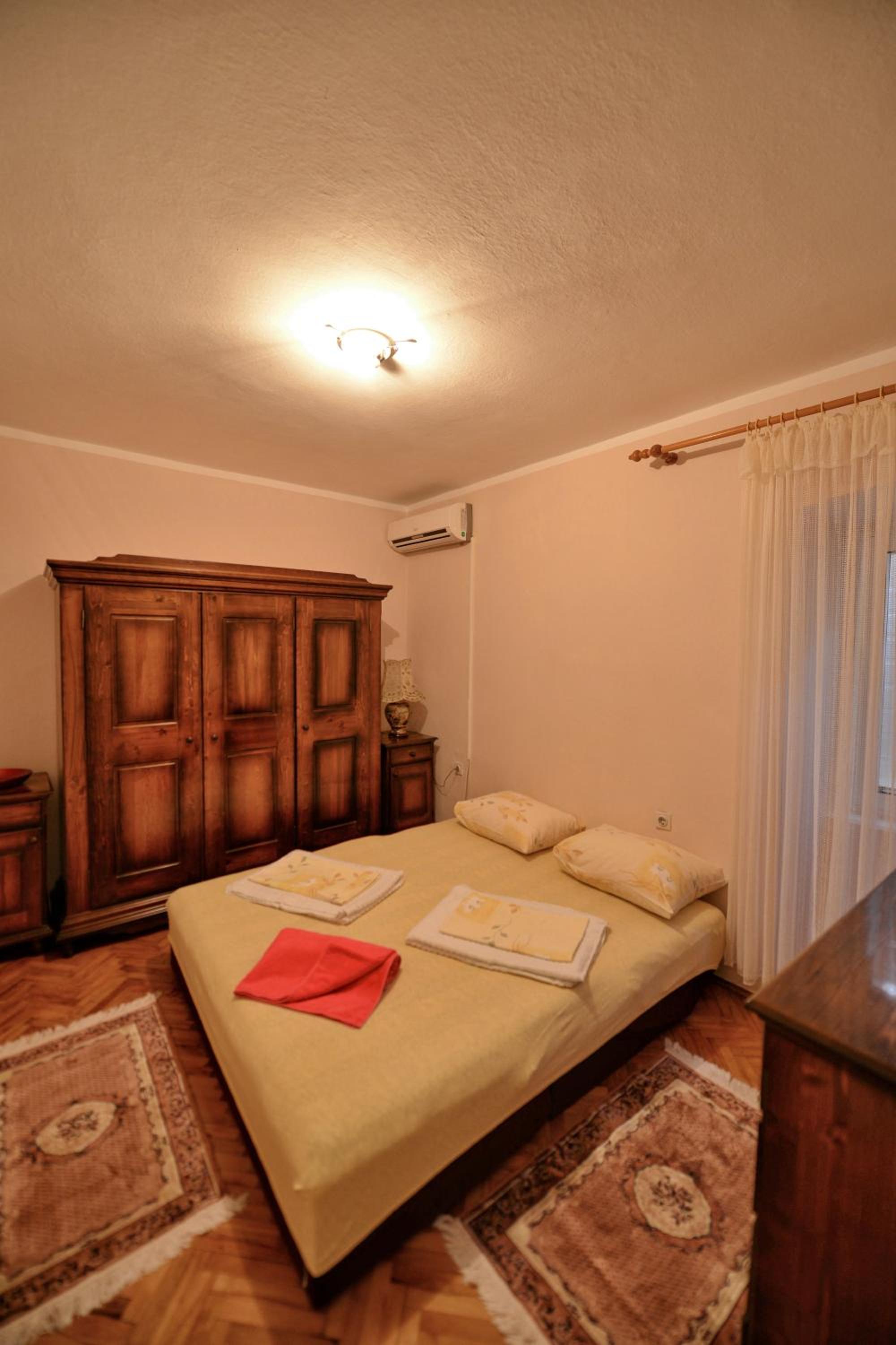 Apartments Goran
