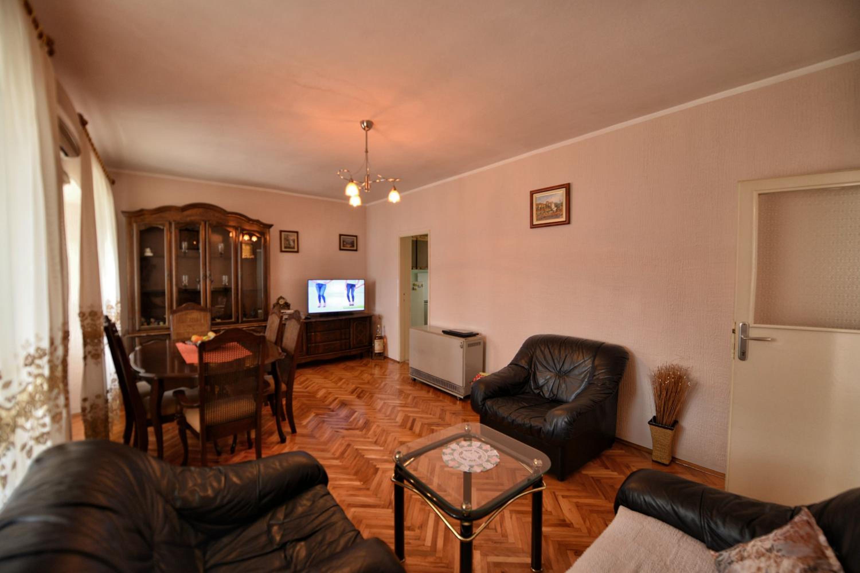 Apartments Goran