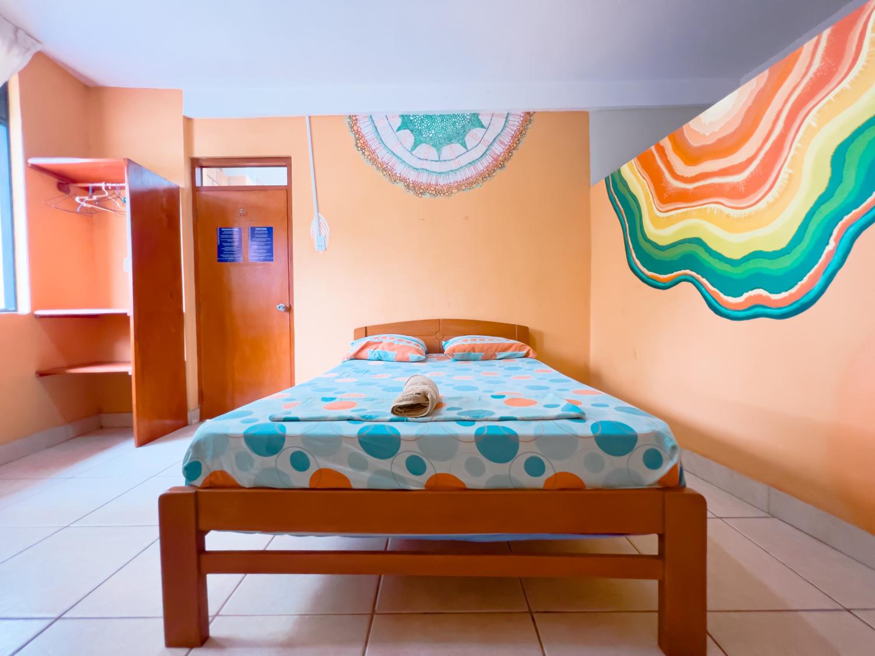 El Mural Backpackers