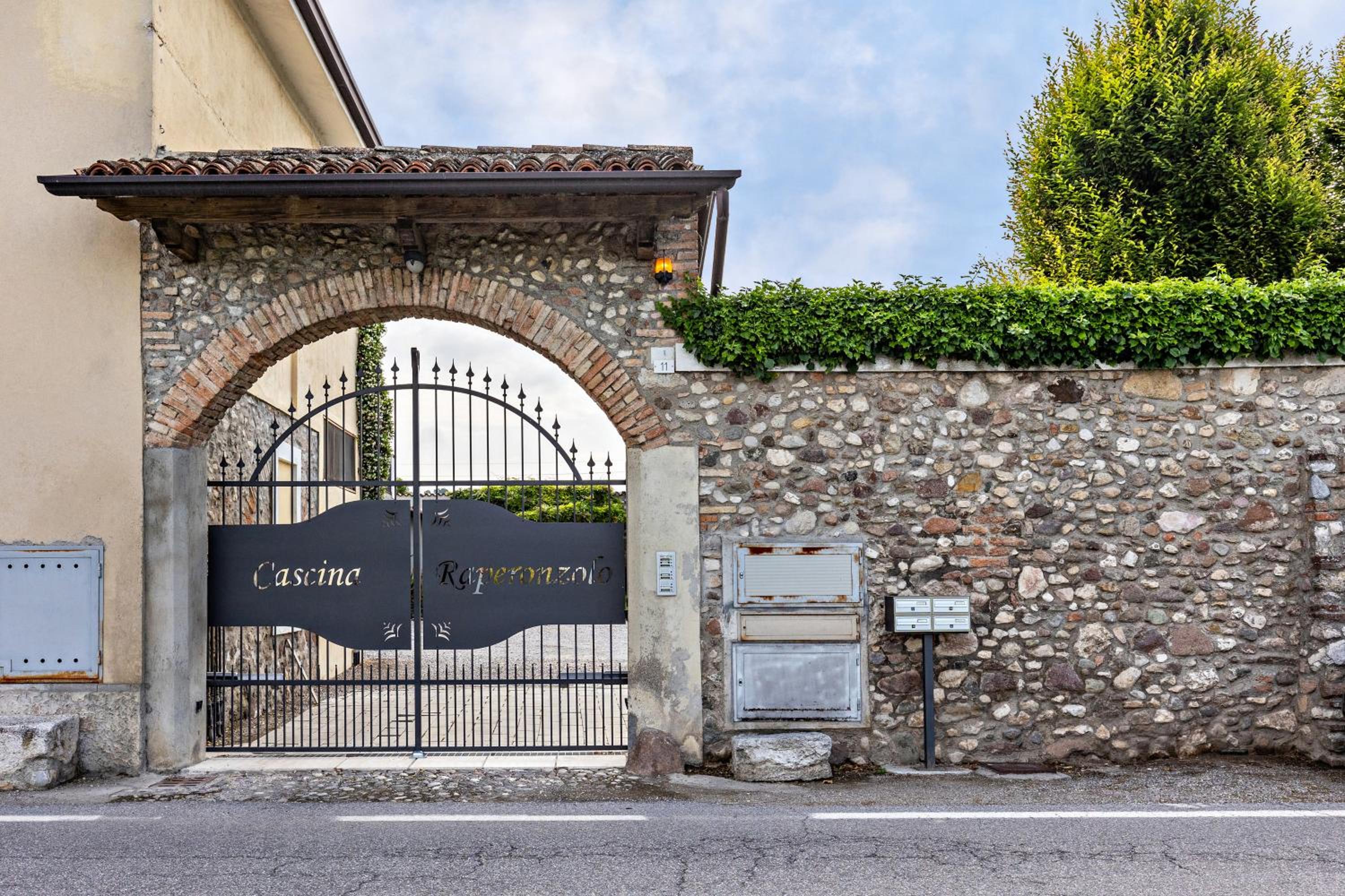 Cascina Raperonzolo