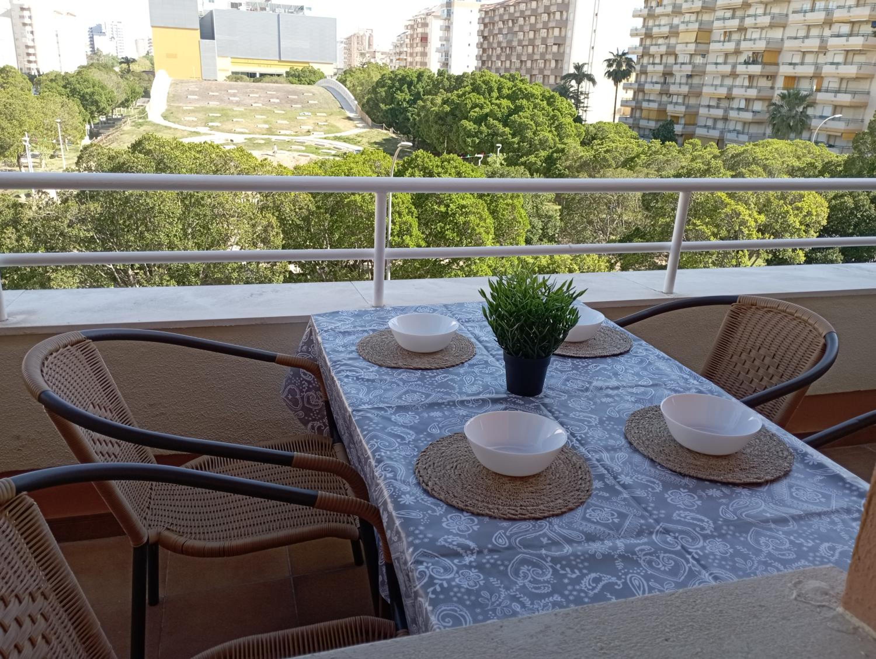 Apartamento en Playa de Gandia con piscina