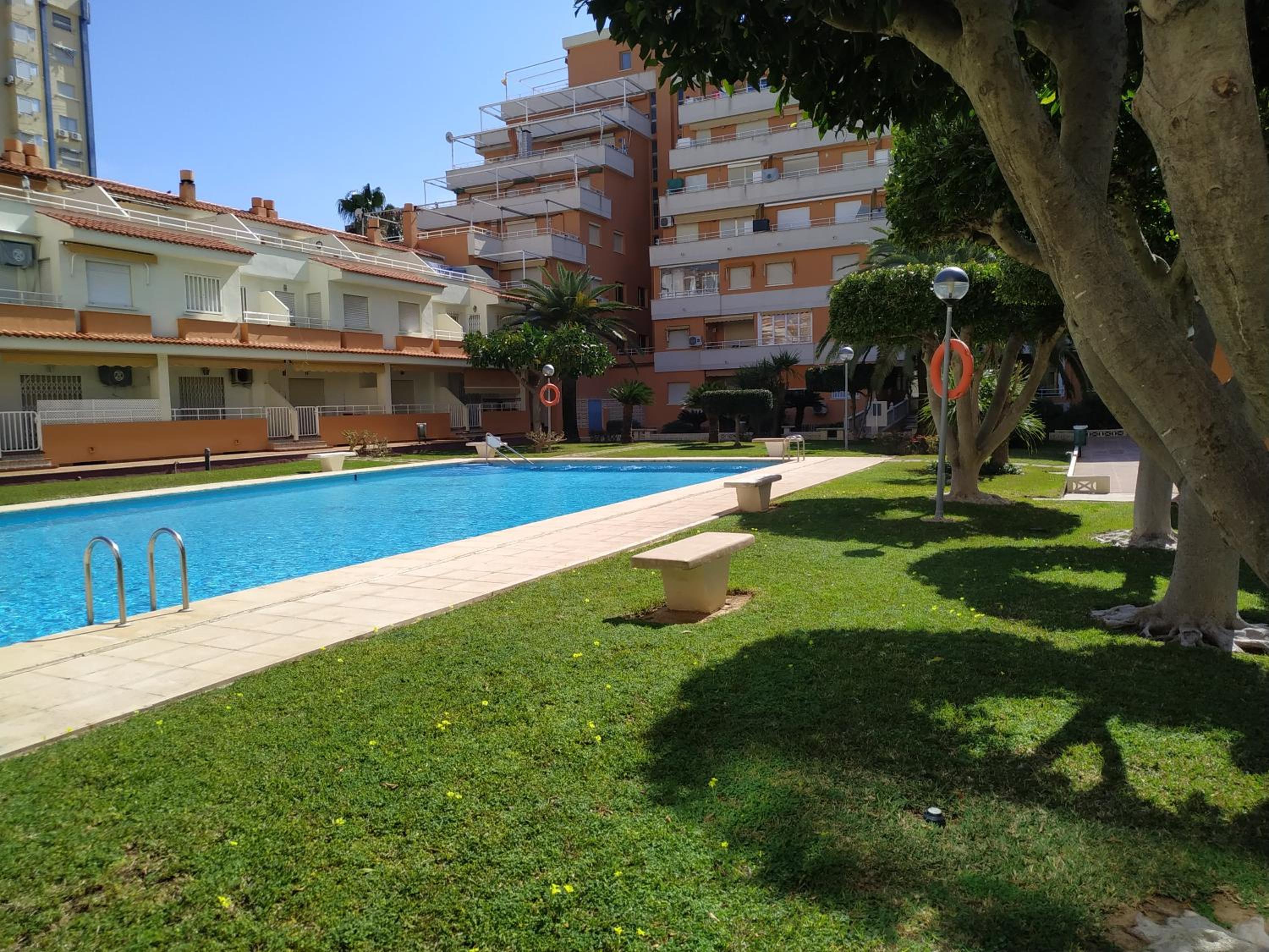 Apartamento en Playa de Gandia con piscina