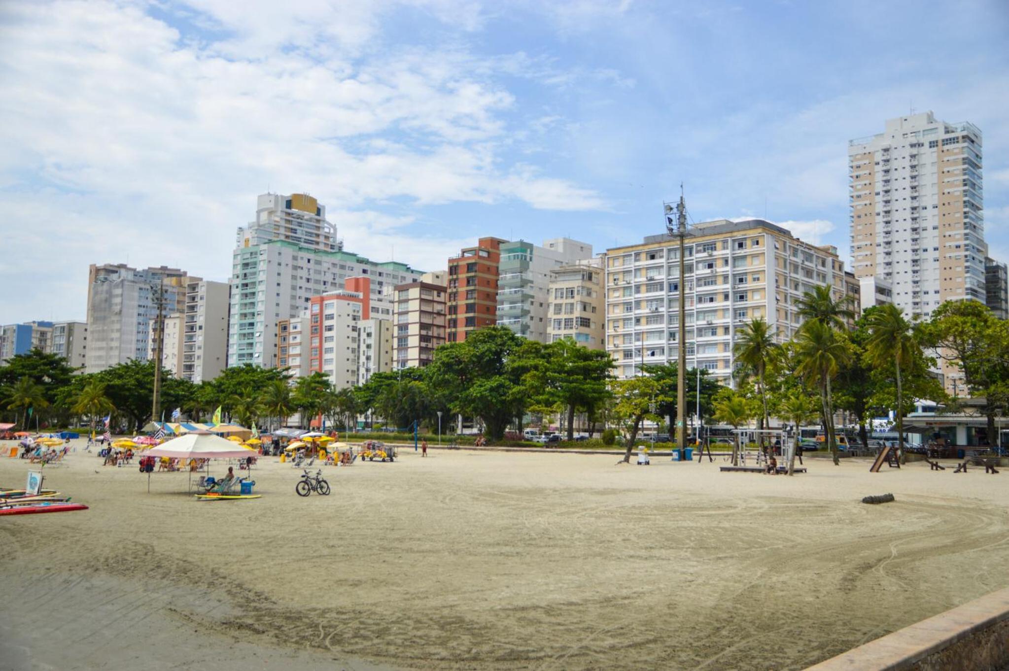Lindo Apartamento compacto na quadra da praia