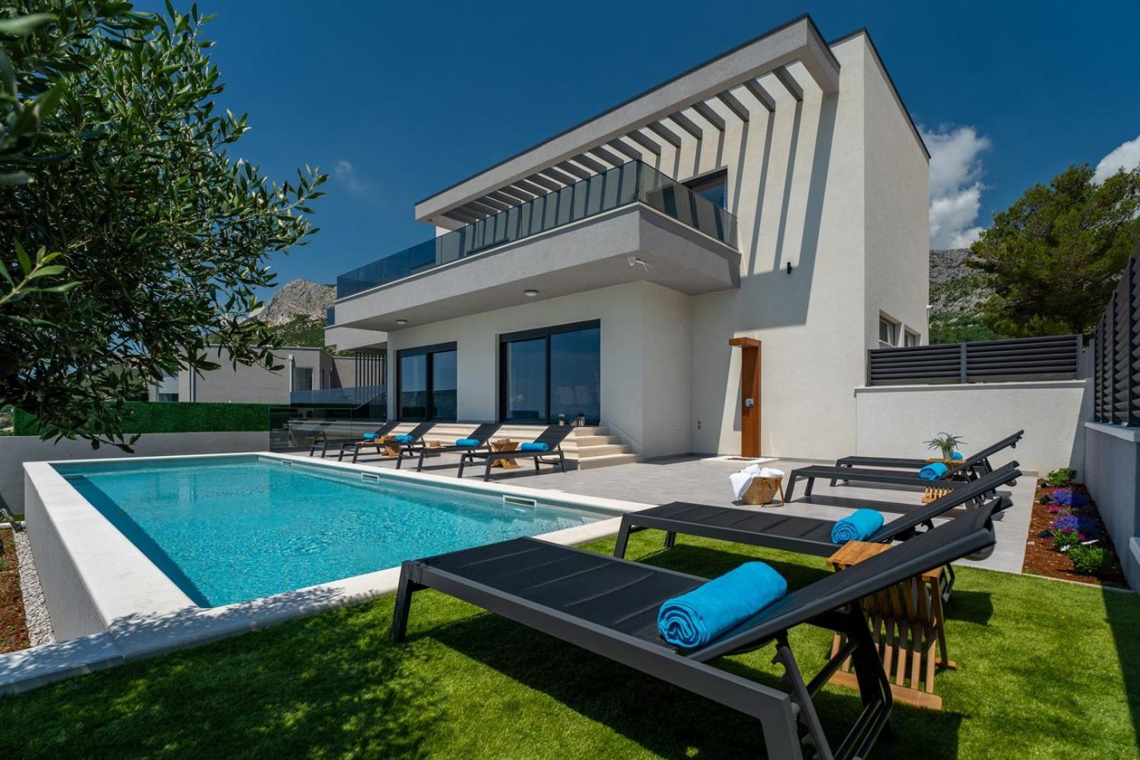 Villa Fortress, private pool, Game room, sea views view 3