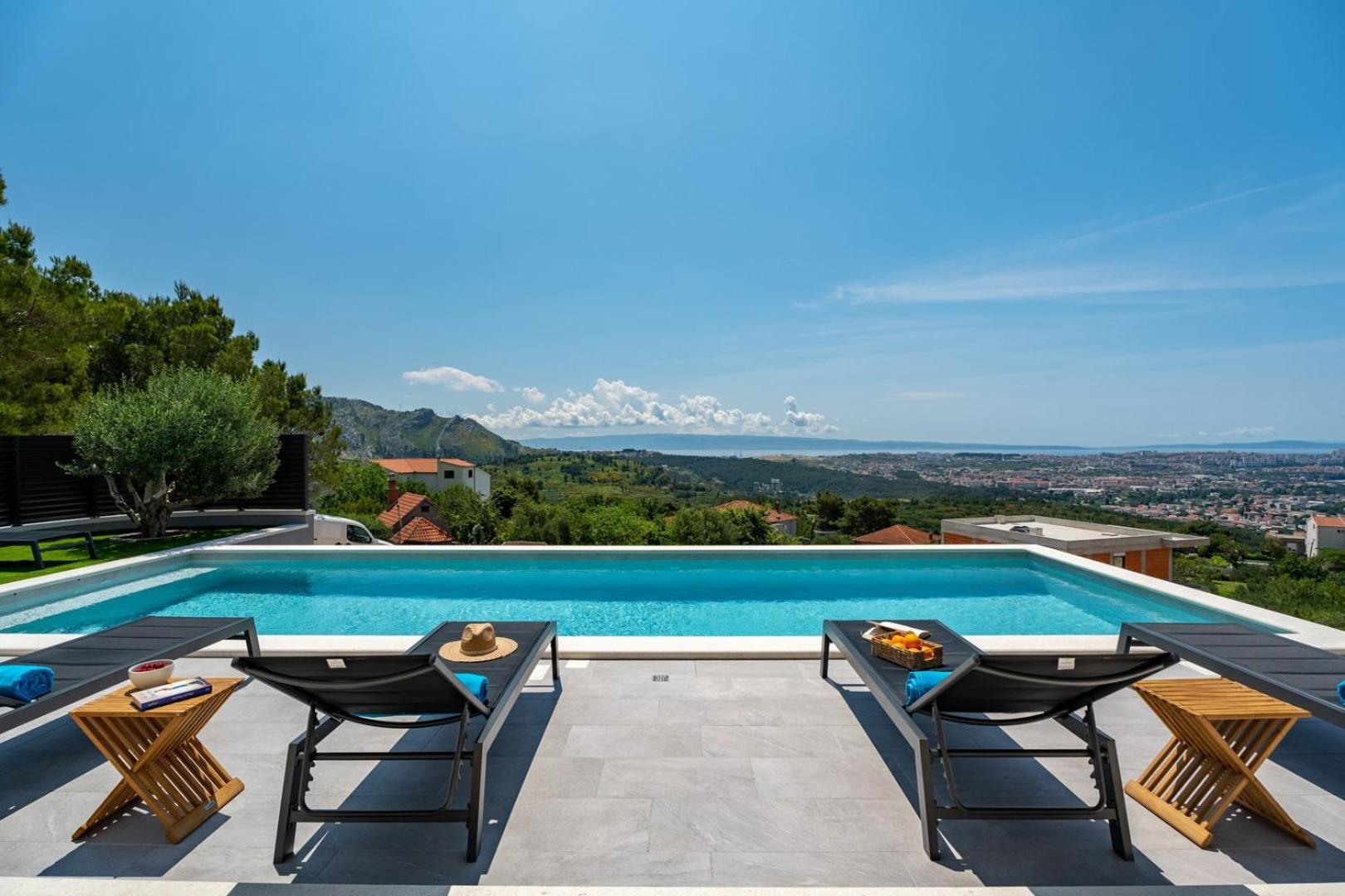 Villa Fortress, private pool, Game room, sea views view 4