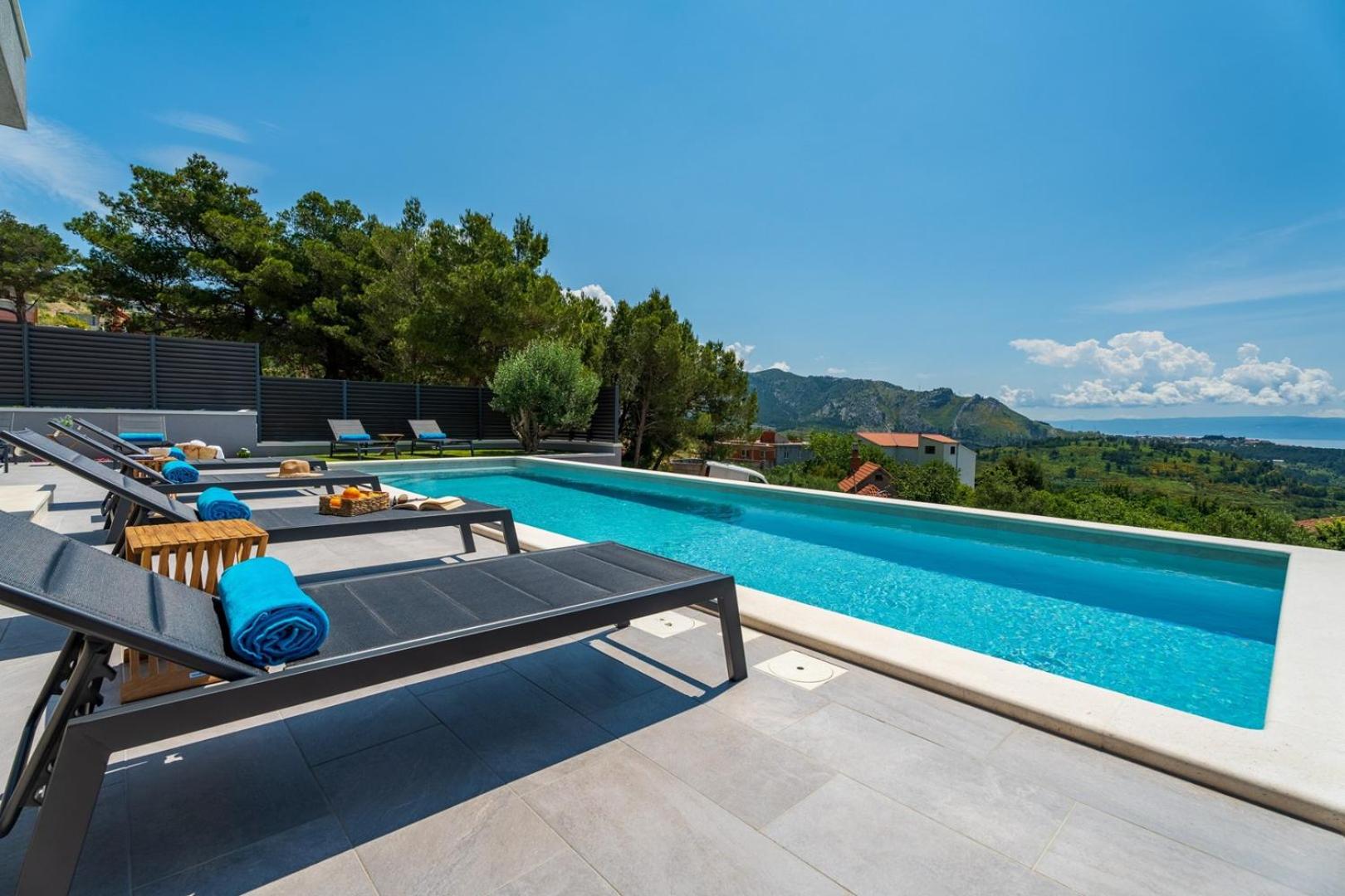Villa Fortress, private pool, Game room, sea views view 2
