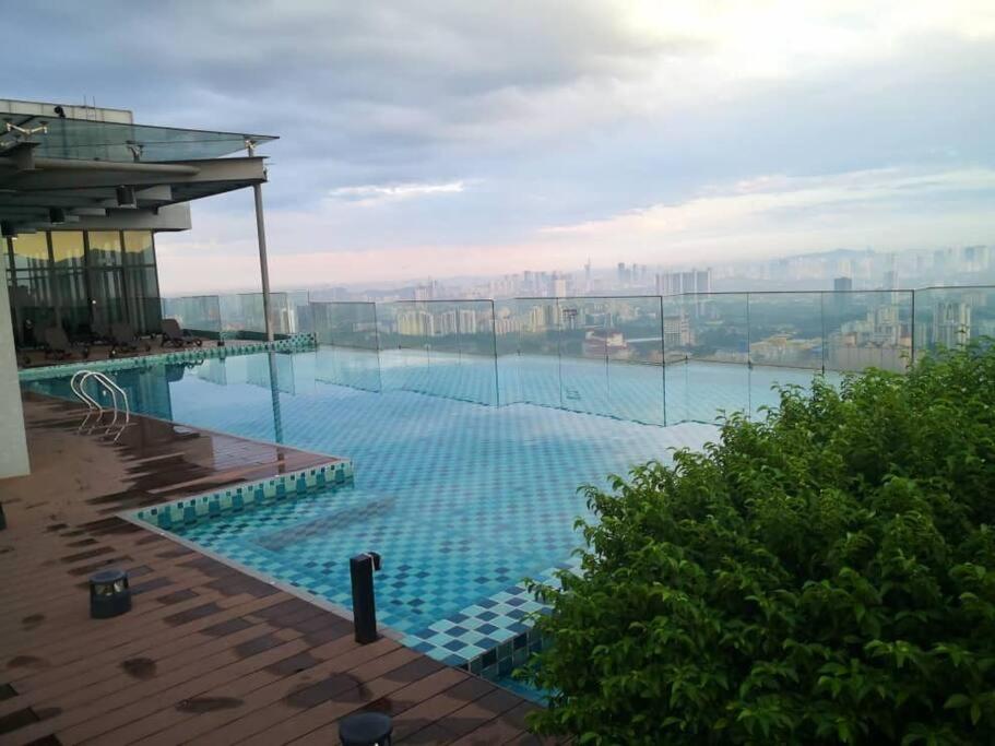 EkoCheras#Above Mall#Link MRT#6 Pax