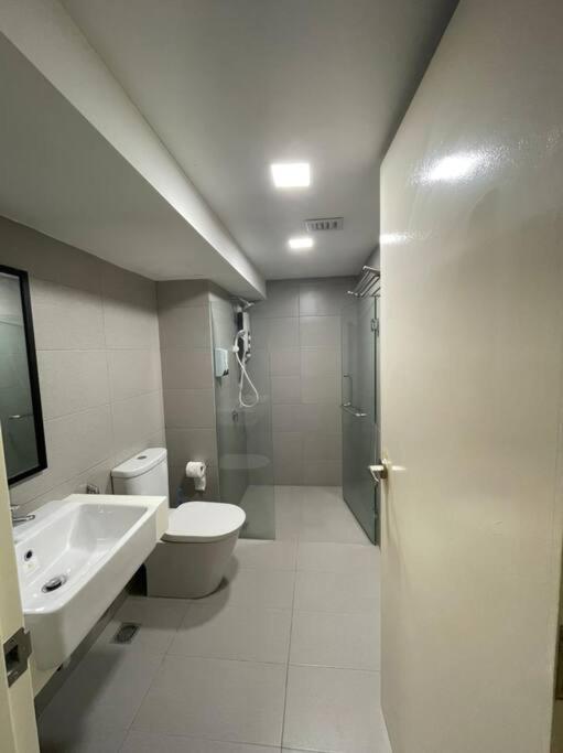EkoCheras#Above Mall#Link MRT#6 Pax