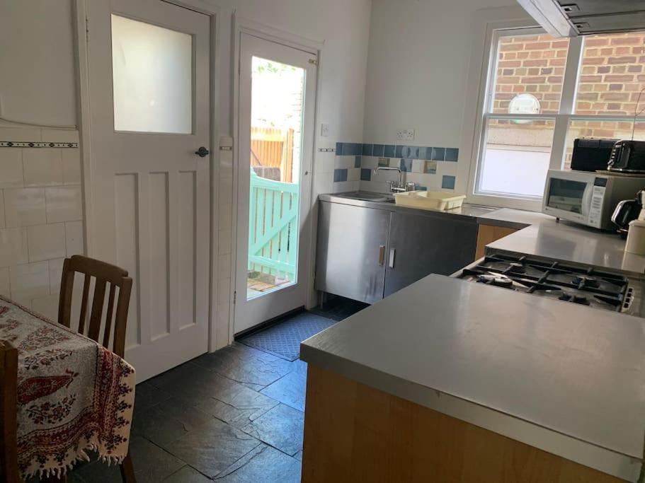 Vine Cottage - Sandgate view 3