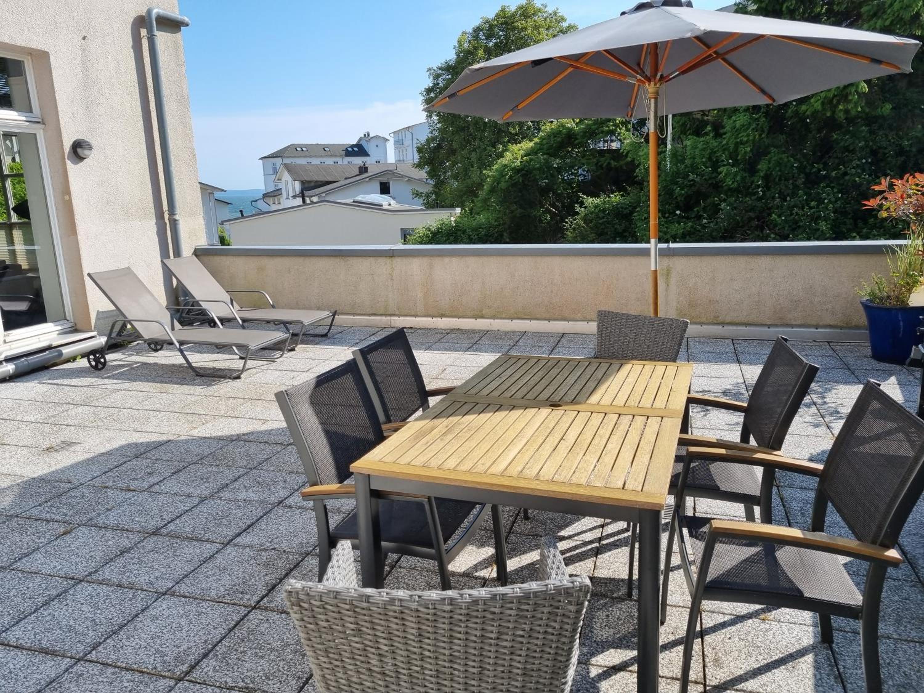 Große Ferienwohnung mit Dachterrasse am Marktplatz view 2