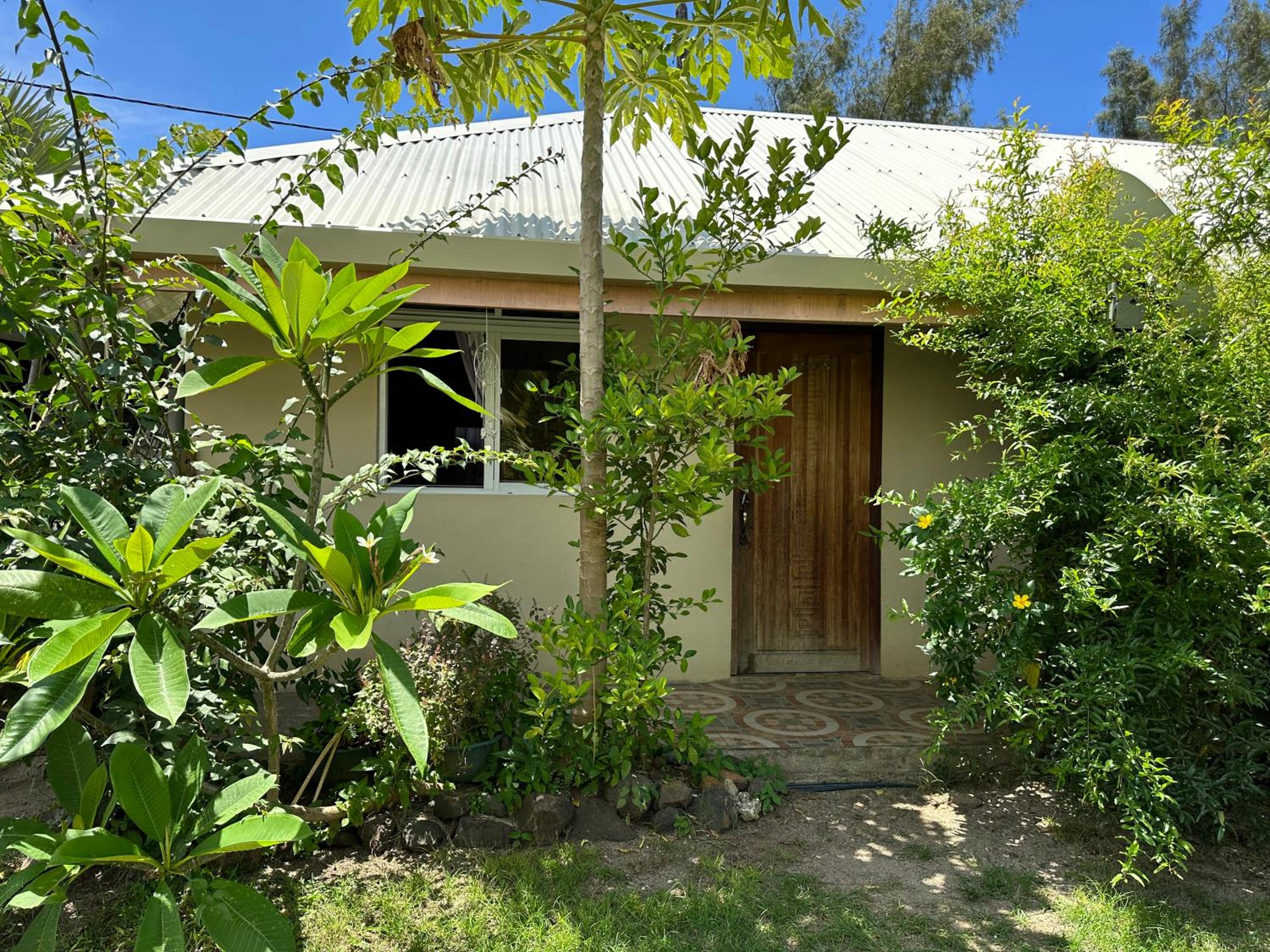 Vaiotaha Lodge