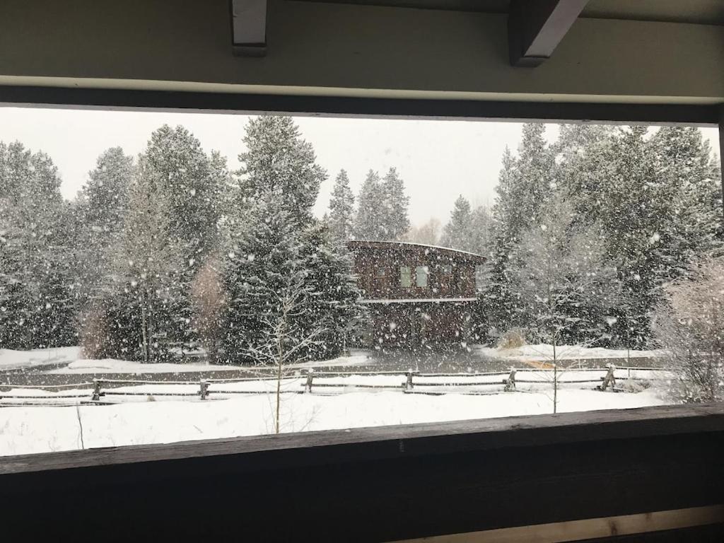 Gorgeous Jackson Hole Condo in Top location with Great Views and Private Deck with Barbeque! view 5