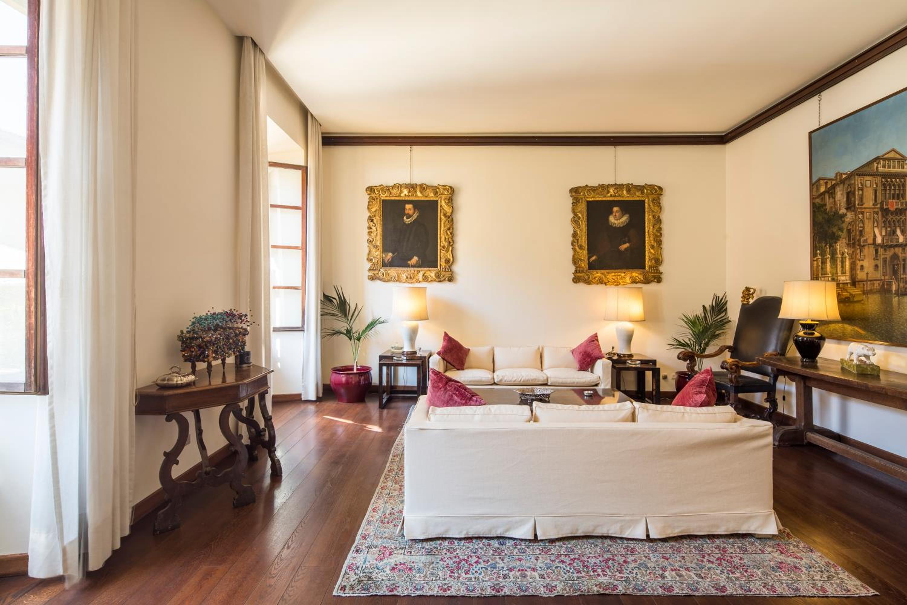 Palazzo Berardi: Renaissance Downtown Luxury Villa