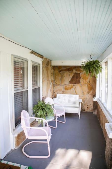 Springfield Vacations - Granny's House by The Coleman Vault - Property Image 1