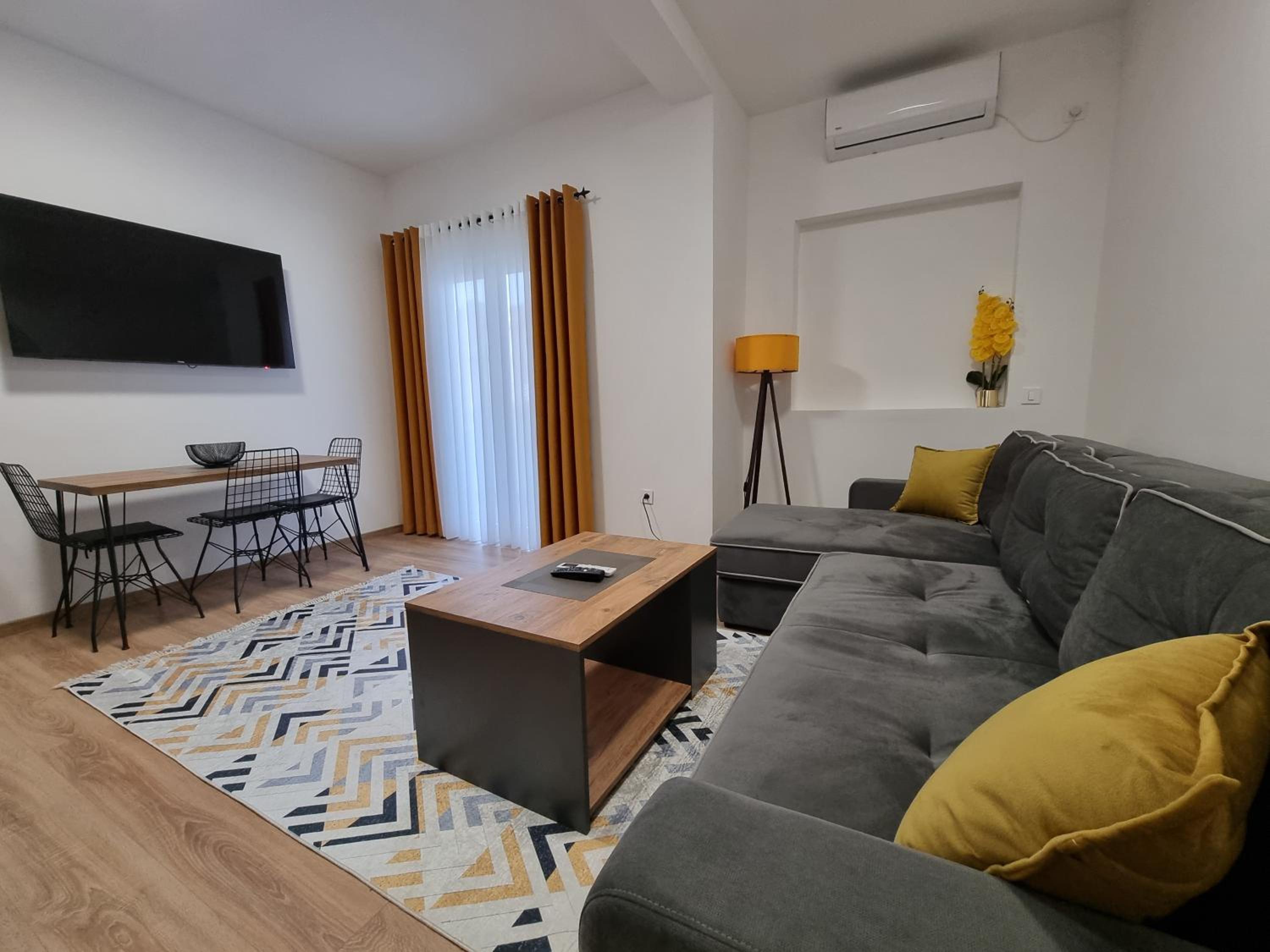 Dom B Apartments view 5