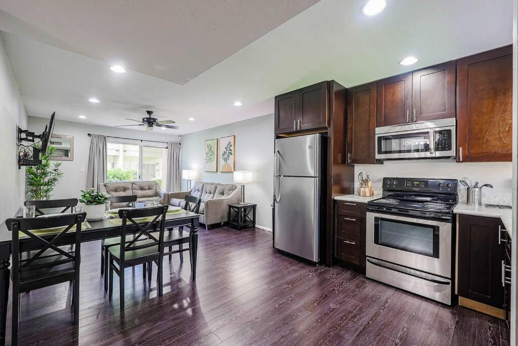Upgraded Condo in Old Town! view 4