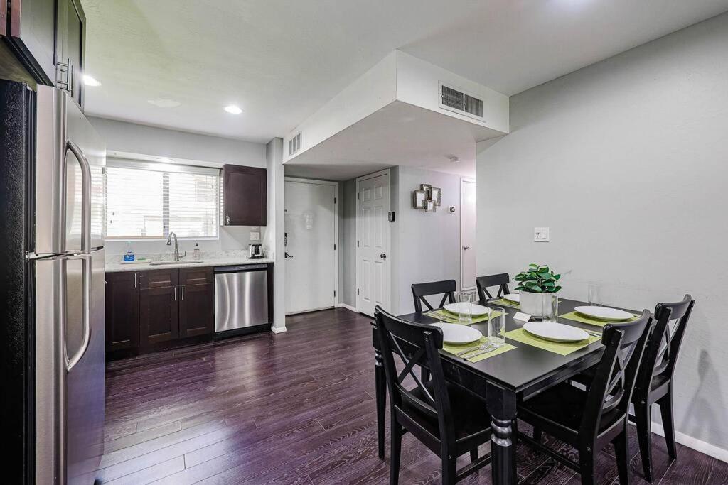Upgraded Condo in Old Town! view 5