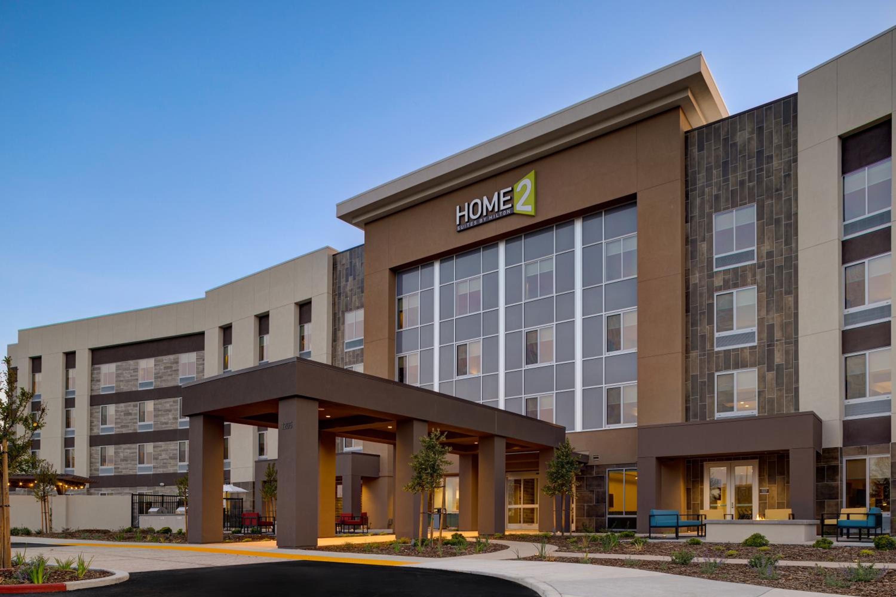 Petaluma Vacations - Home2 Suites By Hilton Petaluma - Property Image 1