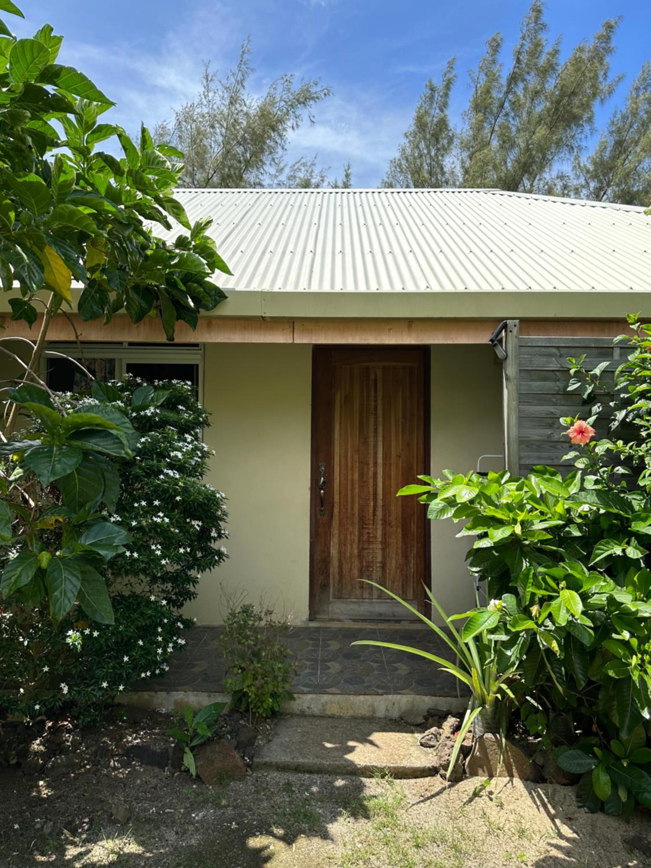 Vaiotaha Lodge