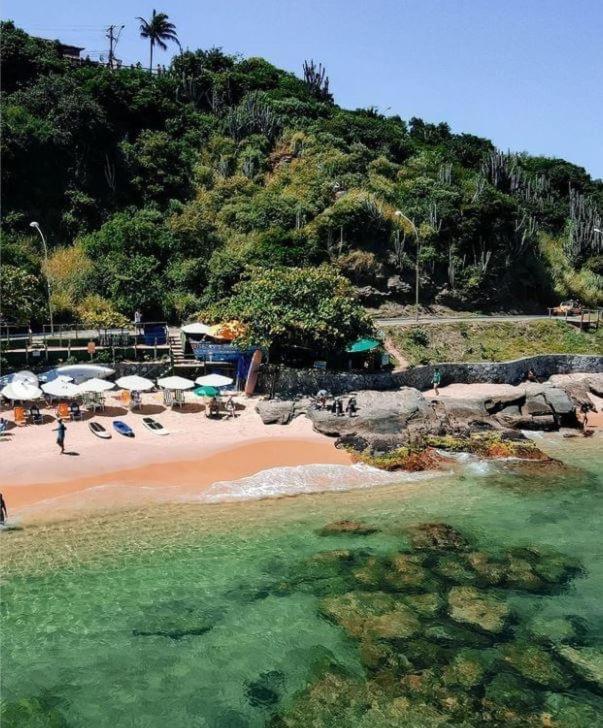 Búzios Praia da Ferradura Linda casa dentro de Condomínio com toda infraestrutura - água e luz inclusos na tarifa