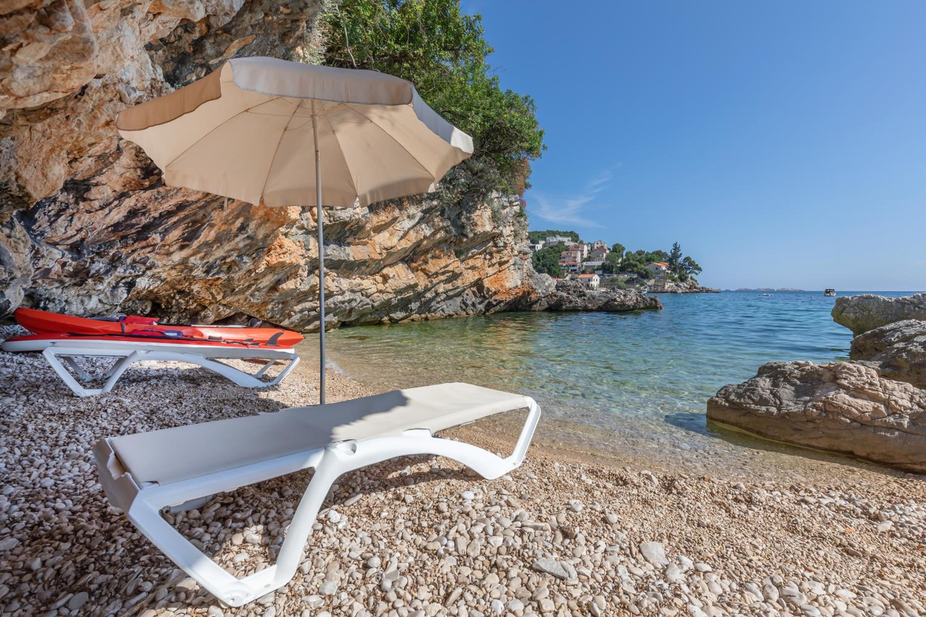 Villa and Apartments Milos view 5