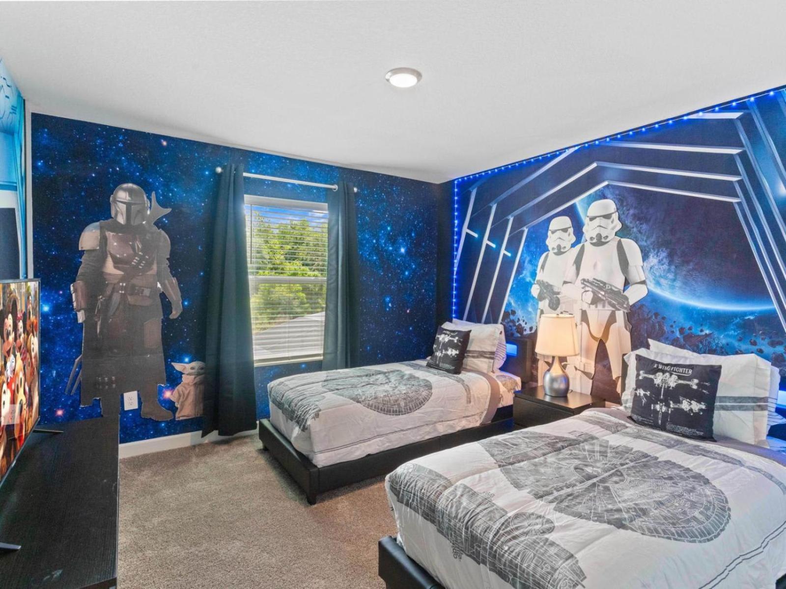 Gorgeous Condo Close to Disney w Private Pool BBQ - Themed Bedrooms Walk To Clubhouse view 3