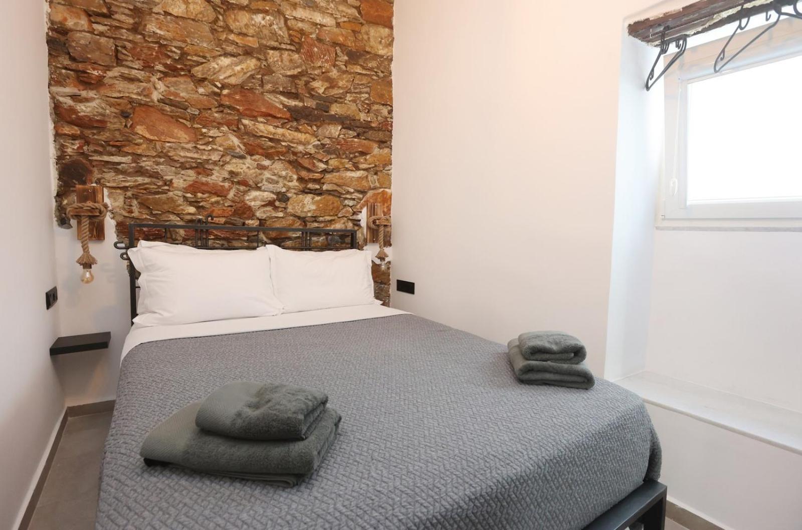 Stones By Syros Bnb