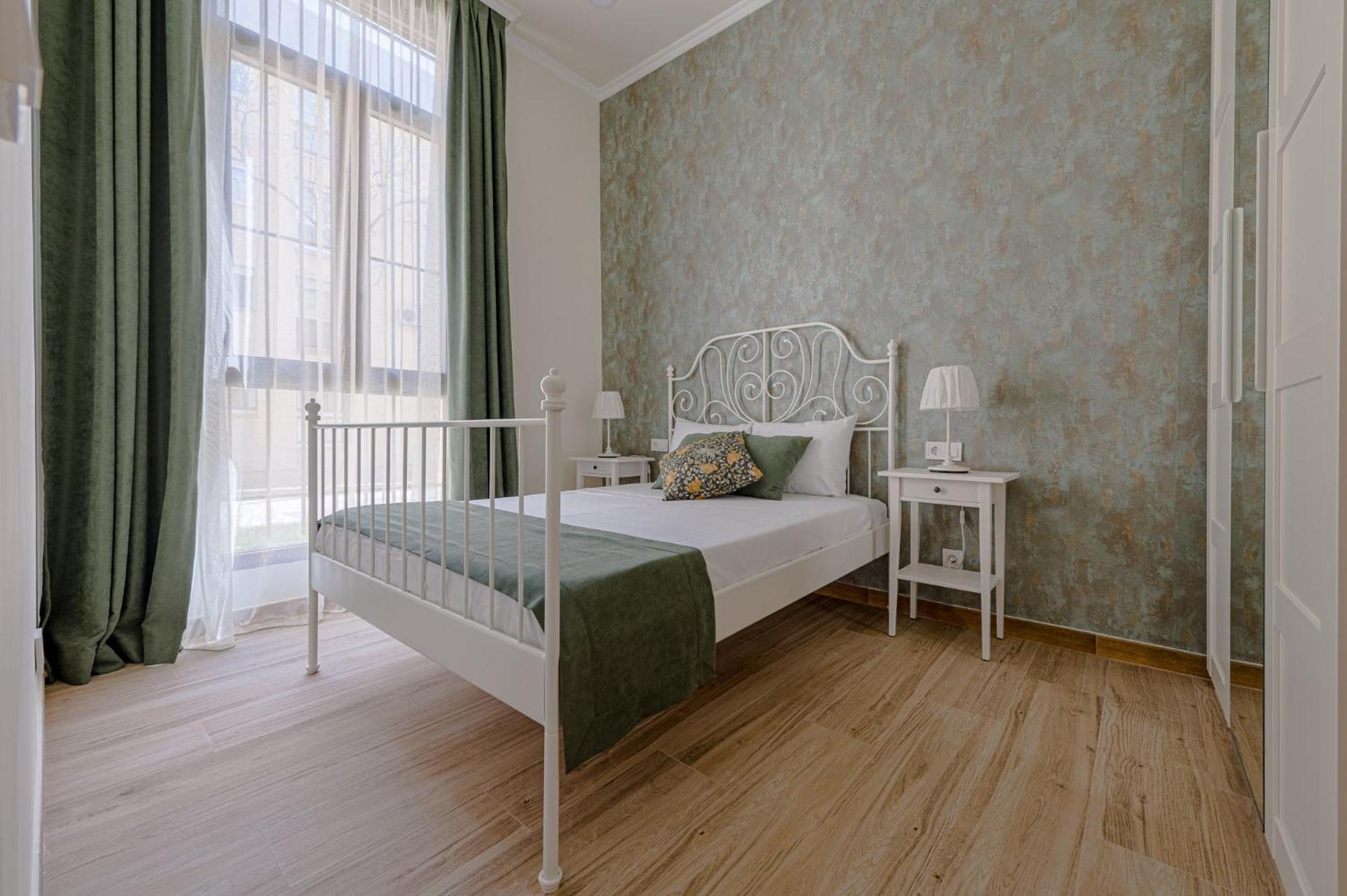 Simone Apartments