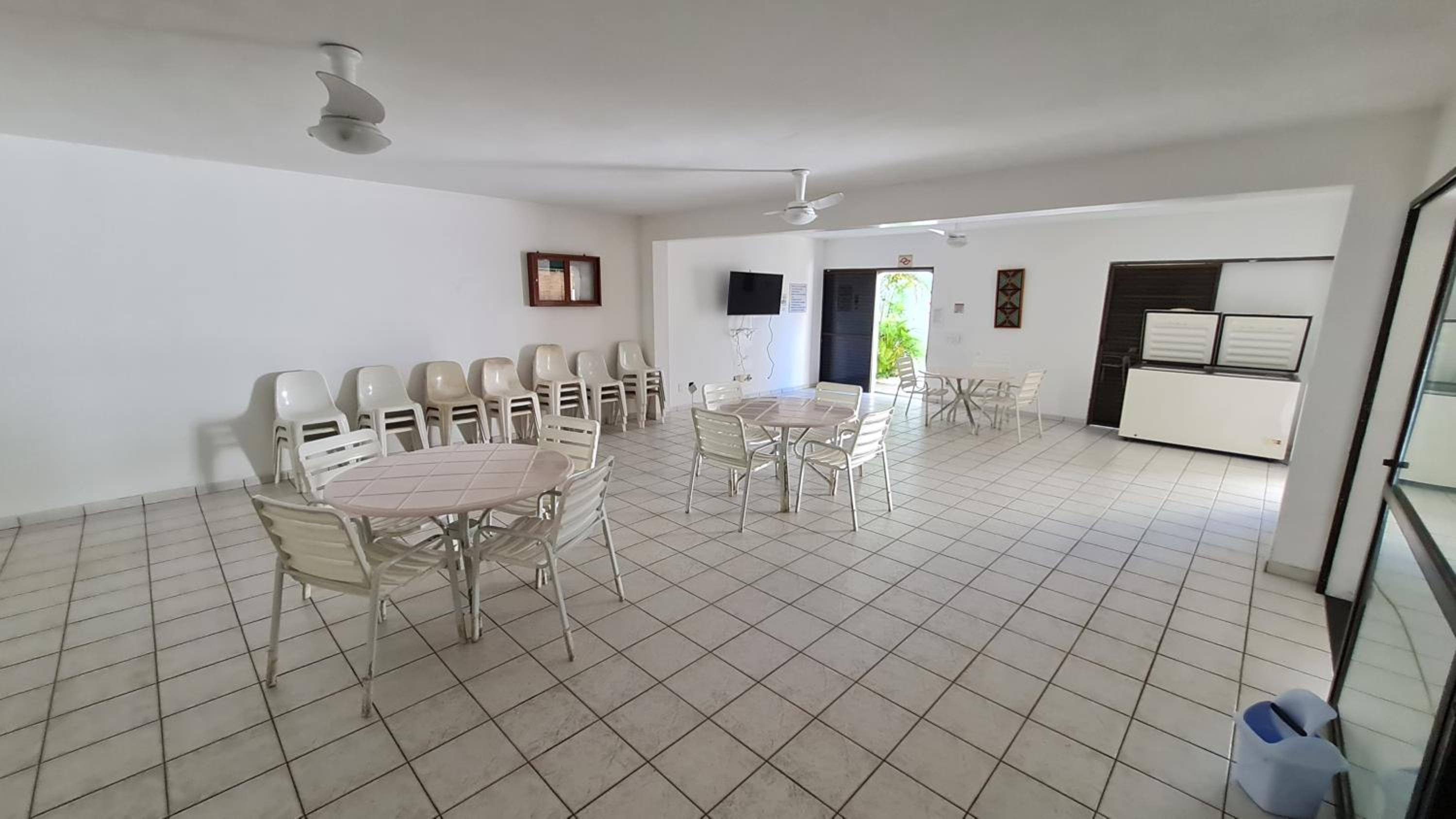 Apartamento - Cond. Winbledon - Praia Toninhas