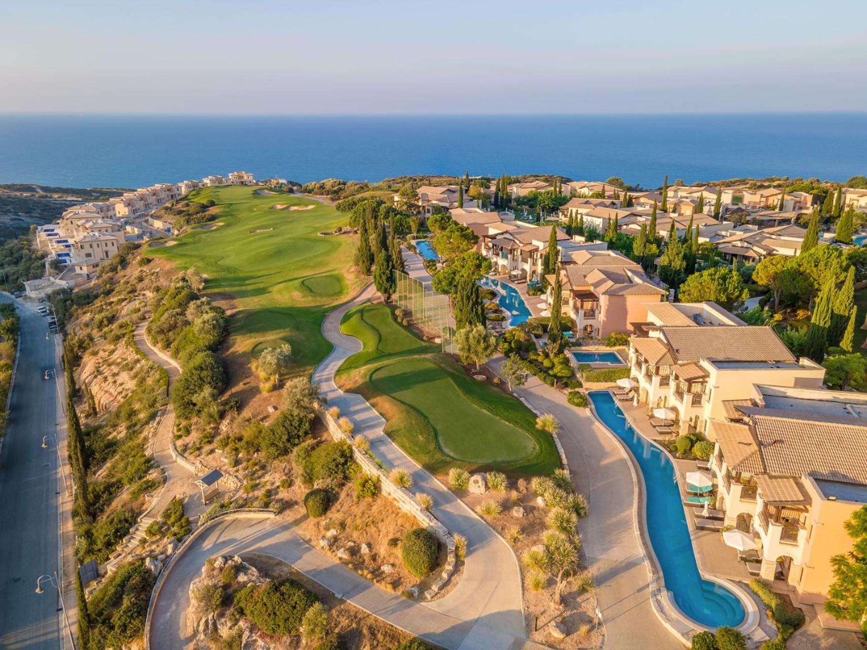 EXQUISITE GOLF VILLA with Sea, 8Tee, Green Views, in Aphrodite Hills Golf Resort