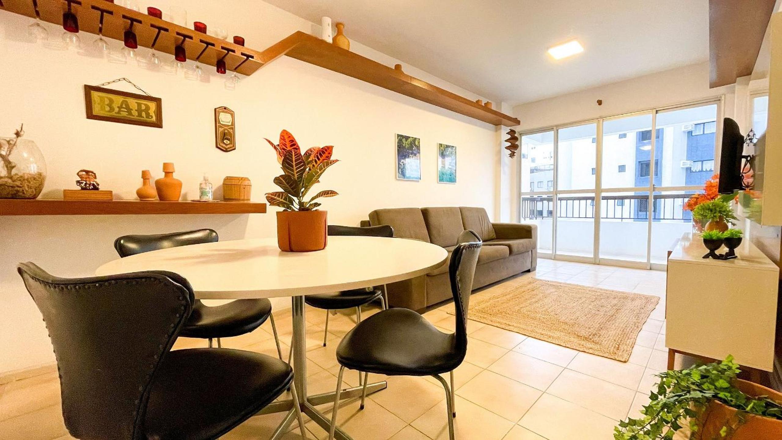 Charming Ocean Front Condominium with Swimming Pool