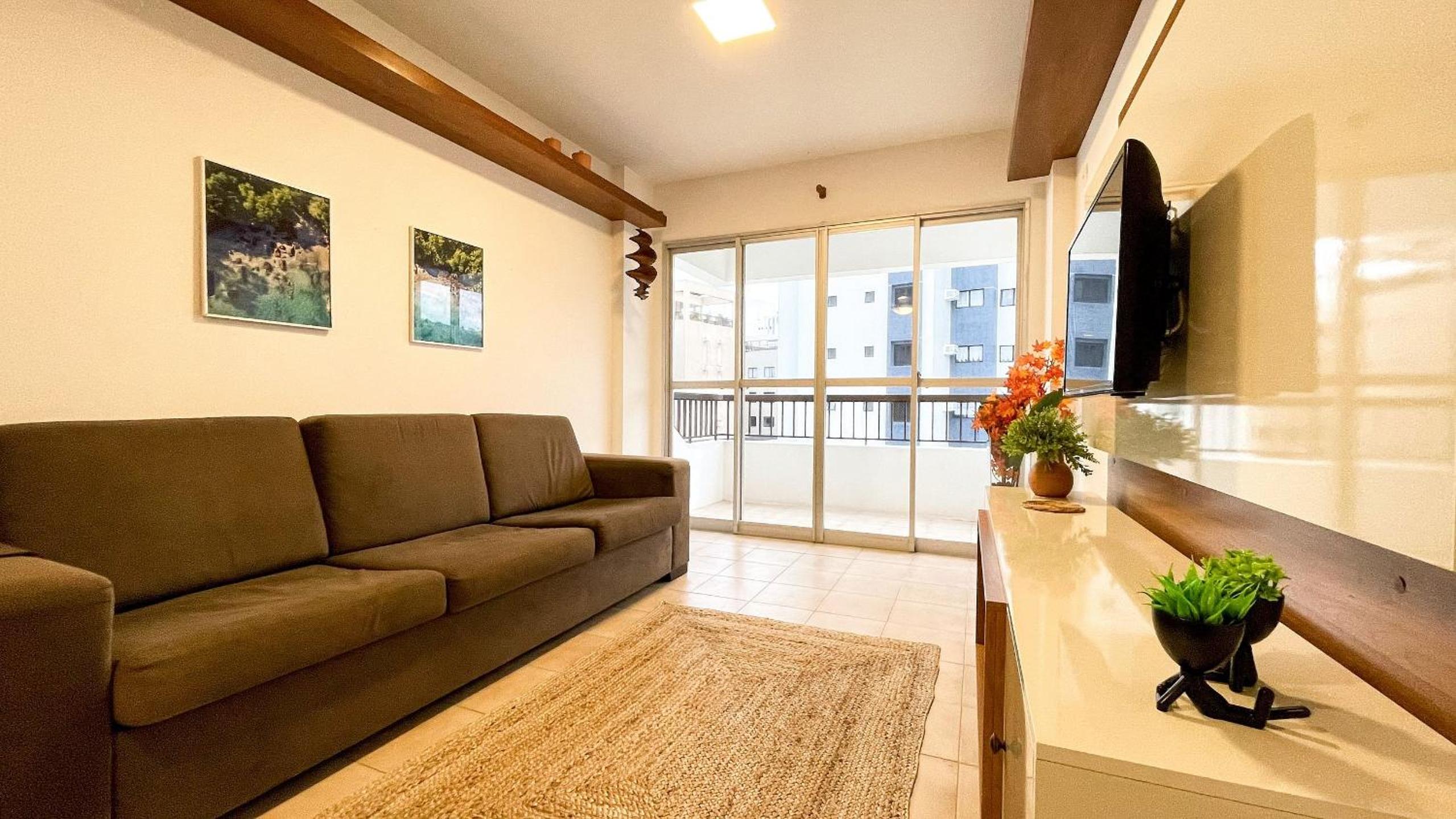 Charming Ocean Front Condominium with Swimming Pool
