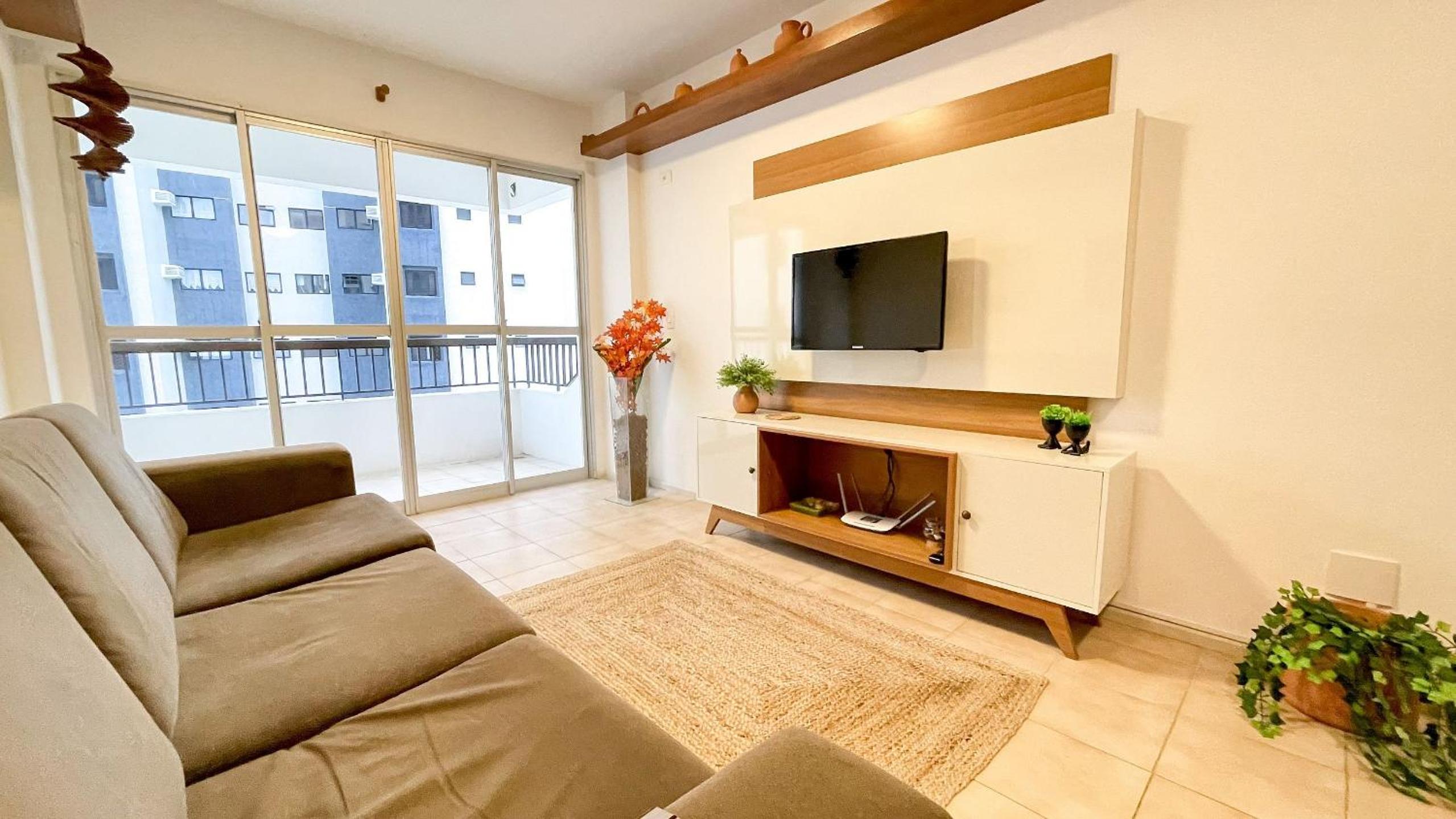 Charming Ocean Front Condominium with Swimming Pool