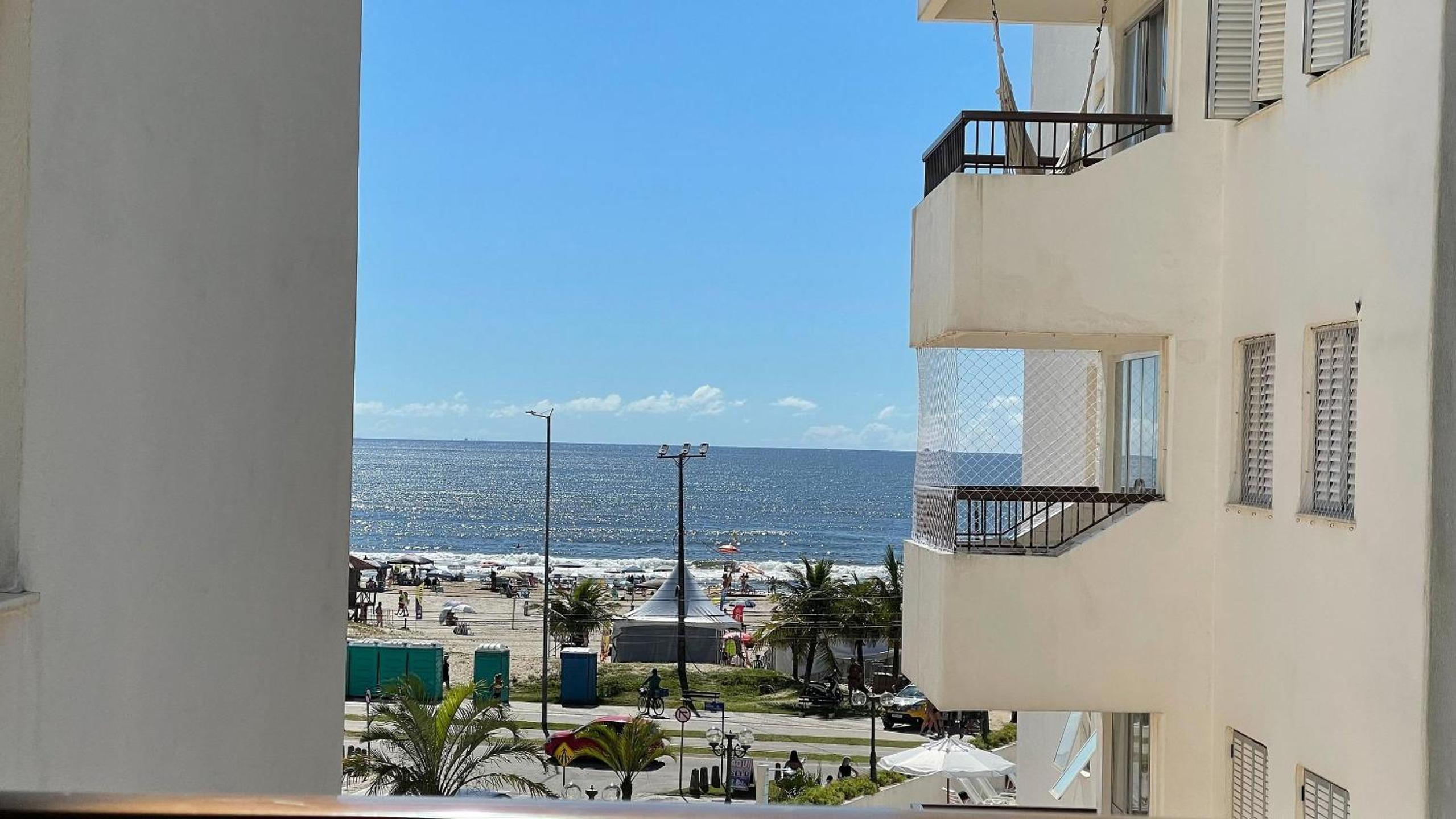 Charming Ocean Front Condominium with Swimming Pool