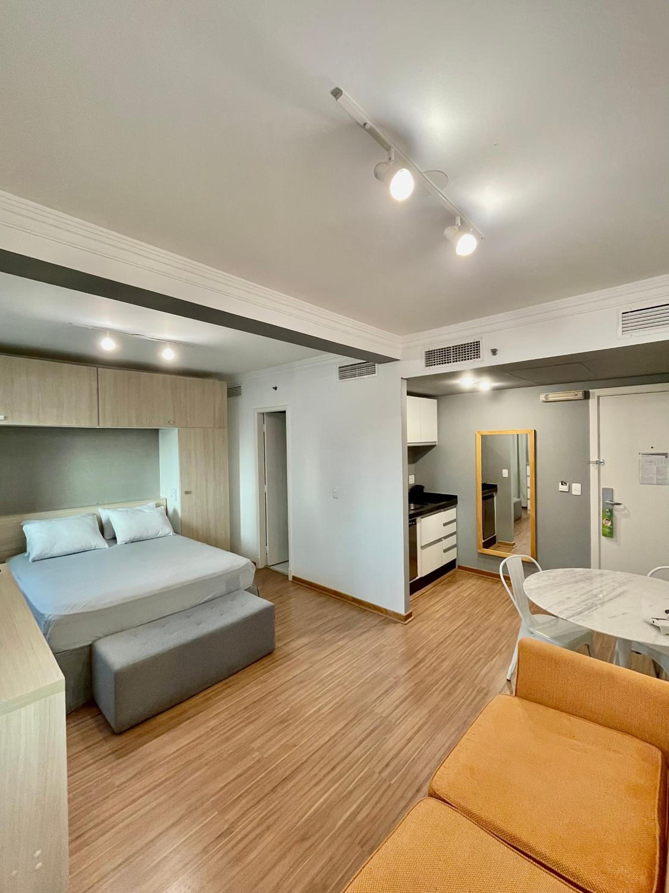 Flat no hotel QS Oscar Freire perto do HC