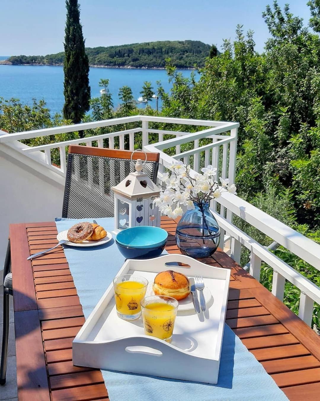 Villa Ana Apartments