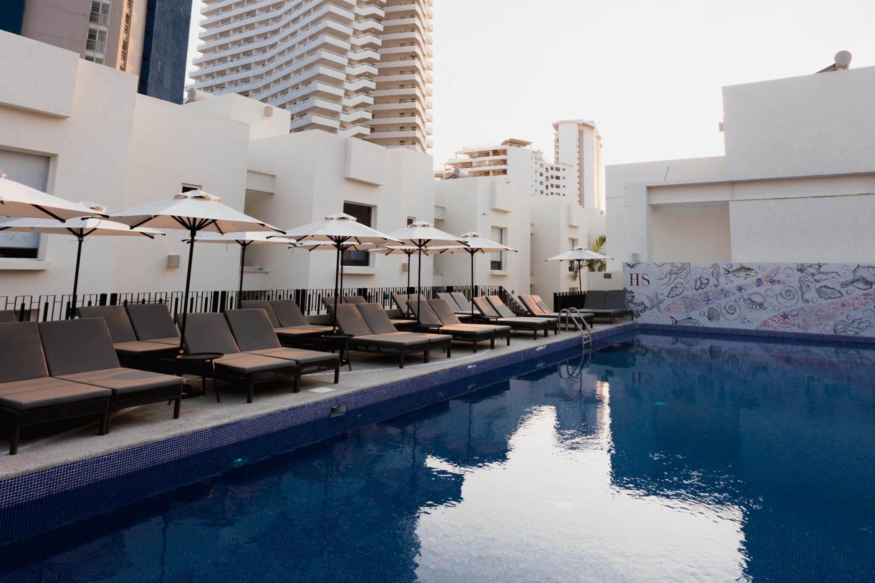 HS HOTSSON Acapulco Villas