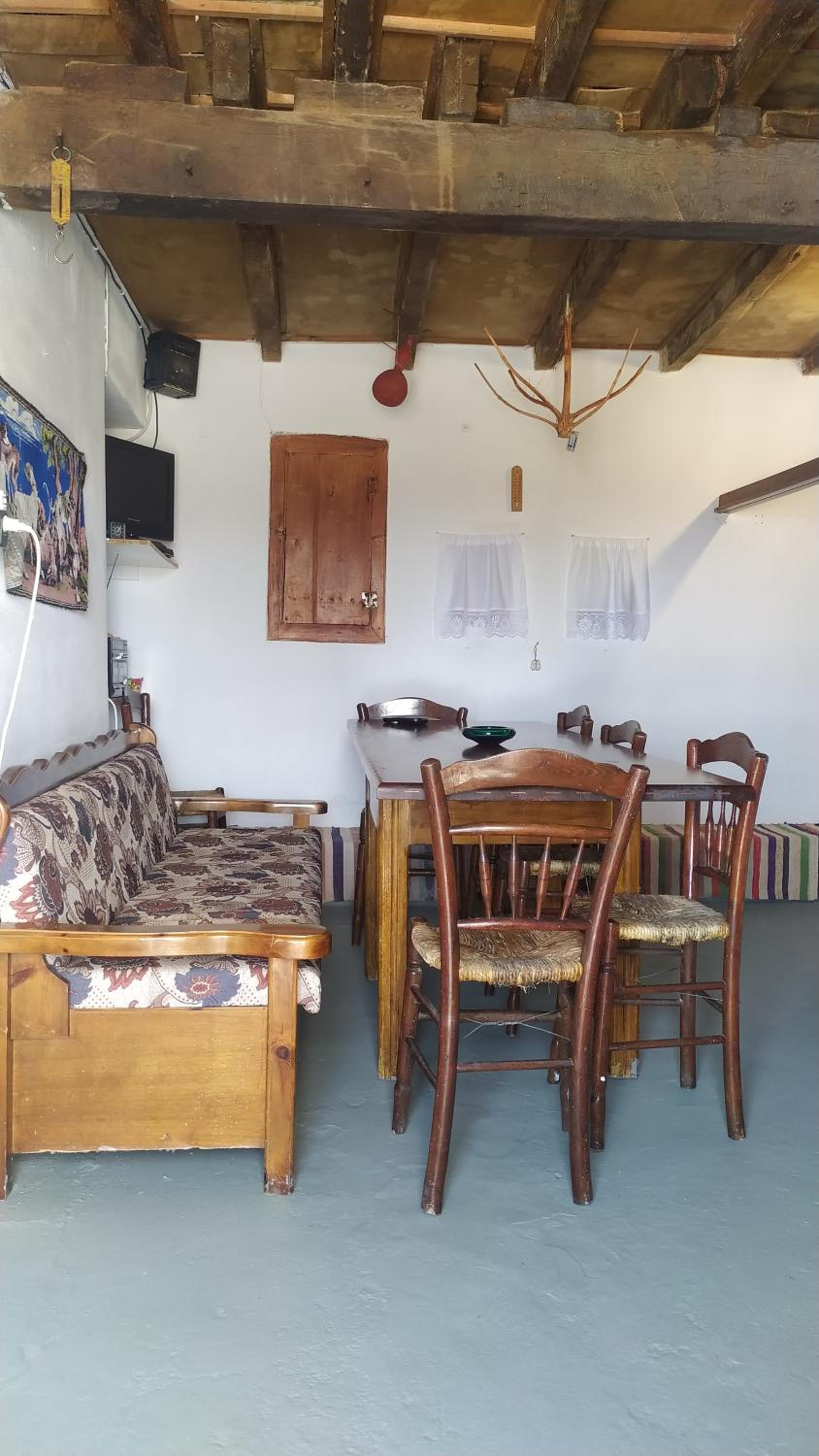 Tinas House view 4