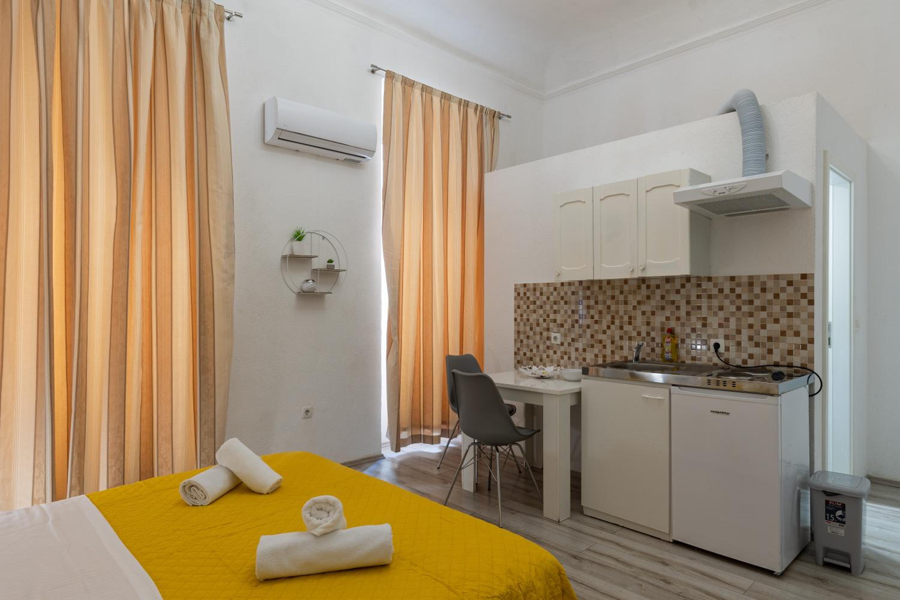 Lovro Studio Apartments