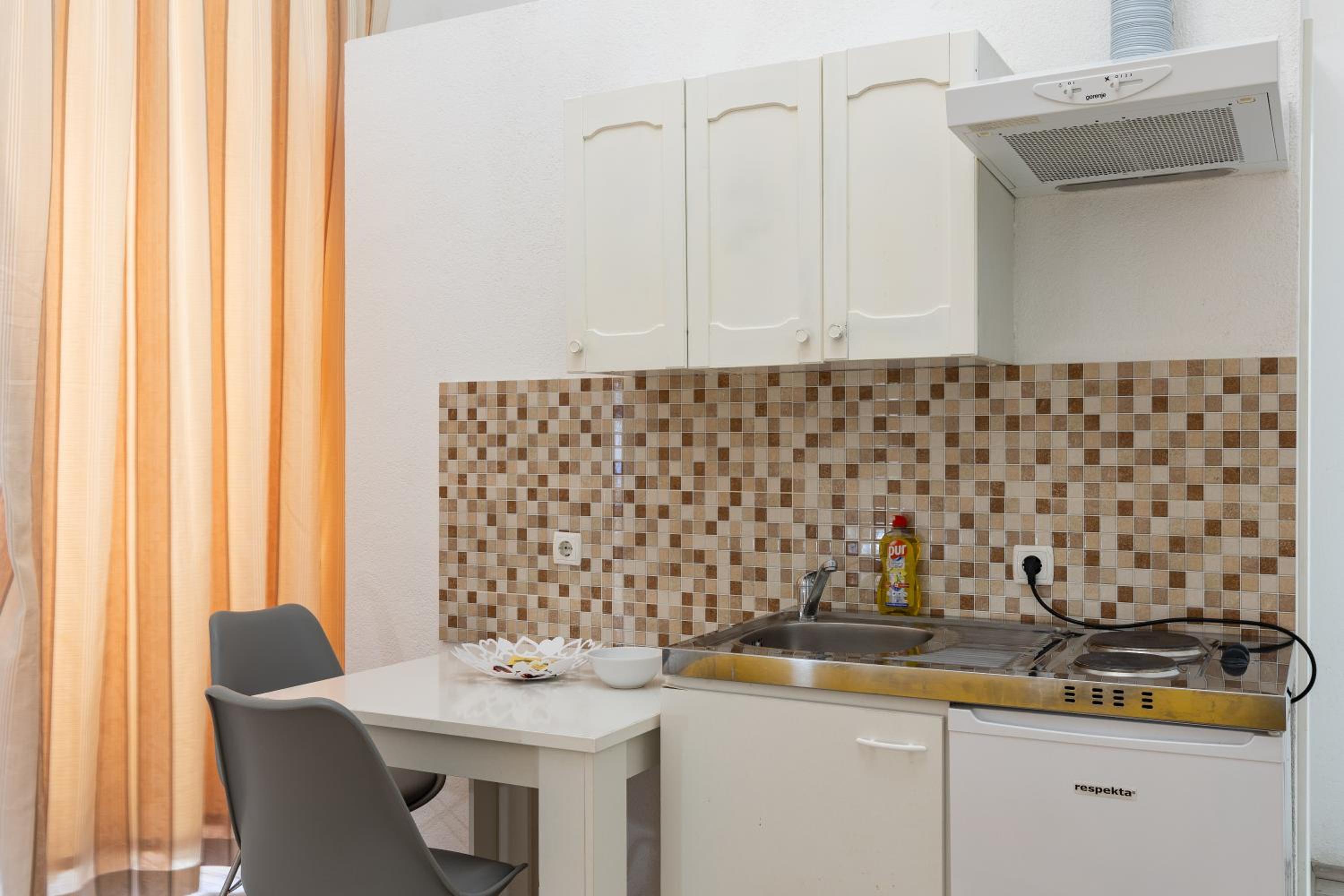 Lovro Studio Apartments
