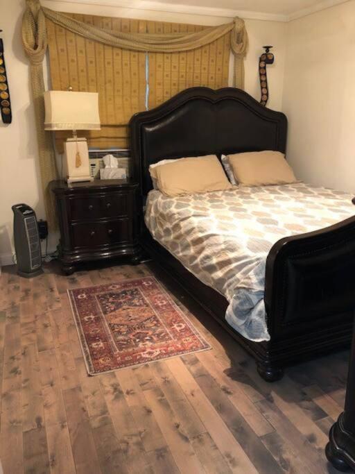4 Bedroom House-- perfect for families, near the beach! view 5