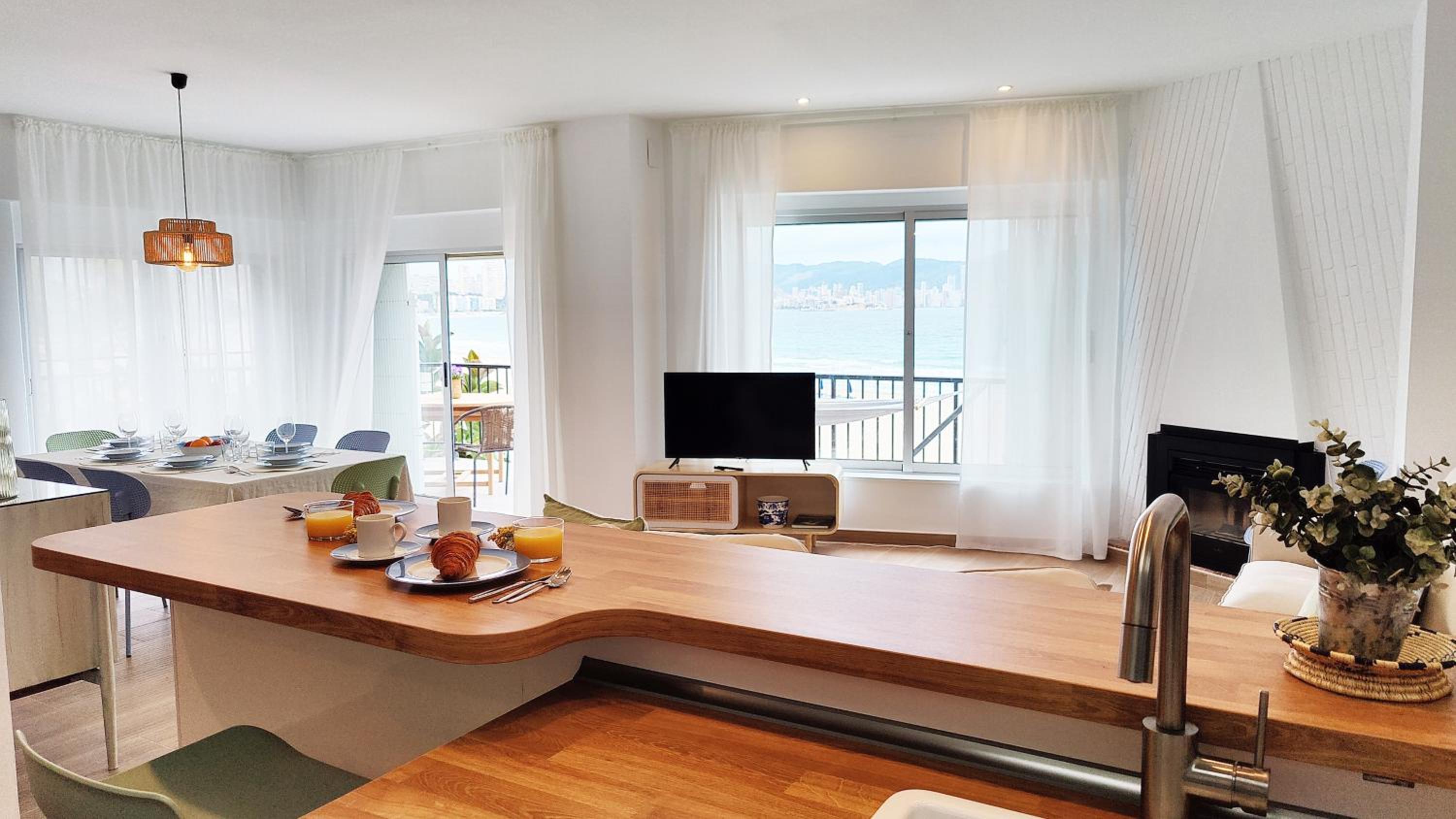 PARRALUE Beach front home