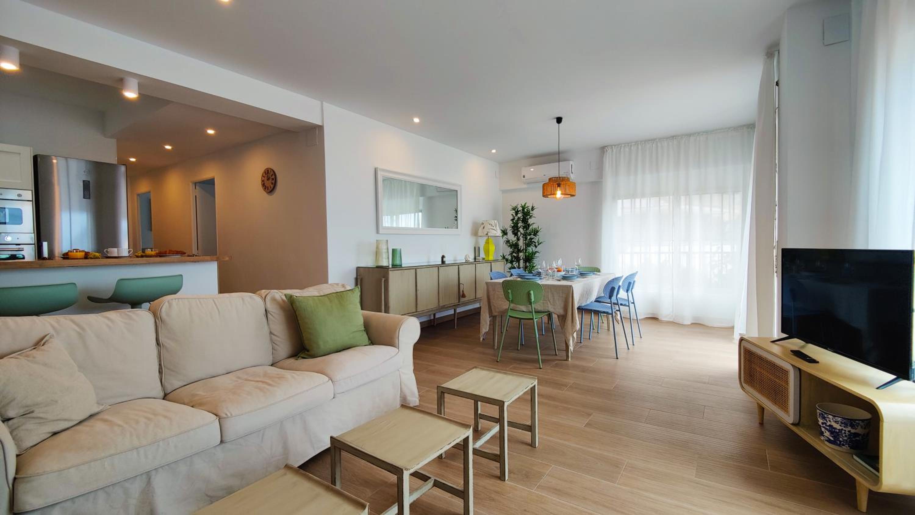 PARRALUE Beach front home